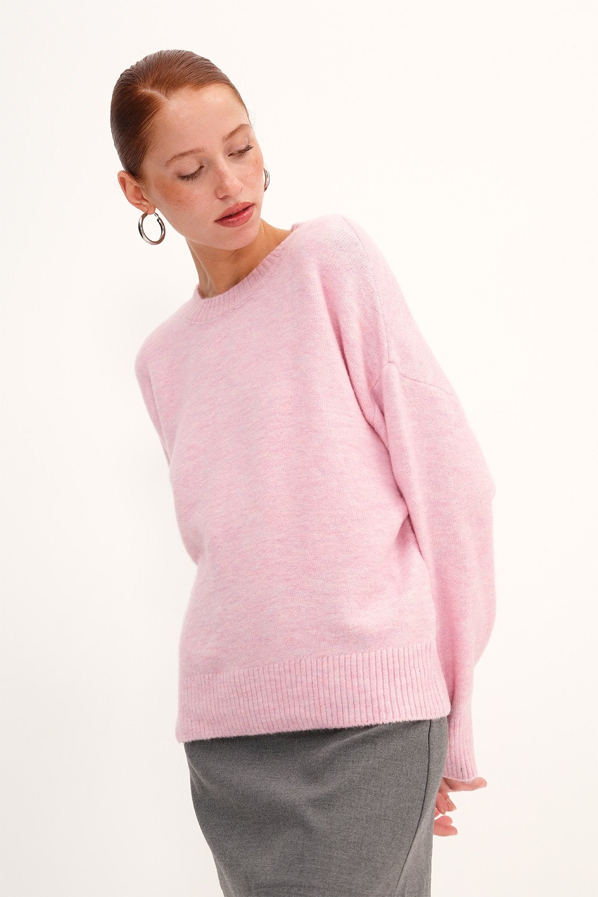 Begonia_Crew-Neck-Long-Sleeve-Knitwear-Sweater-addax 