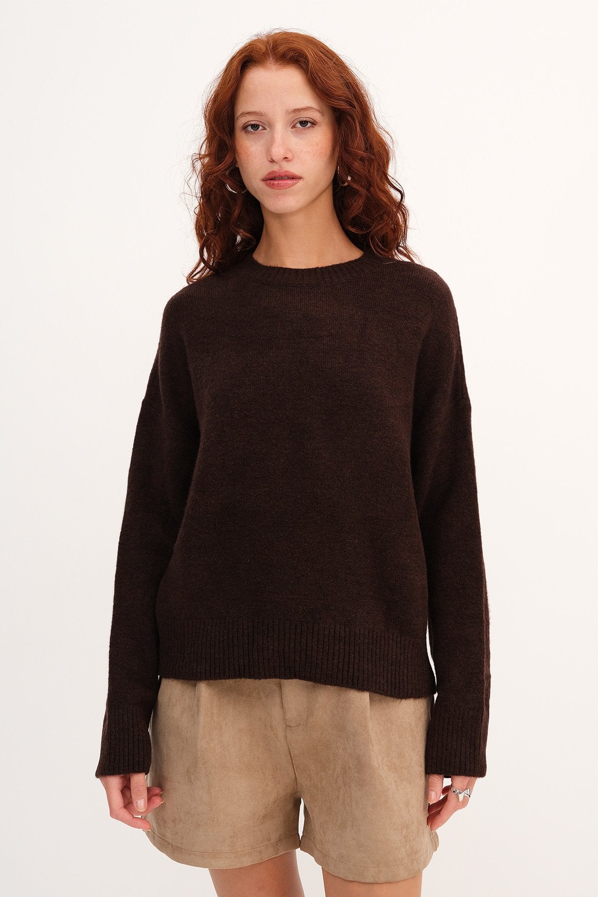 Bitter-Coffee_Crew-Neck-Long-Sleeve-Knitwear-Sweater-addax