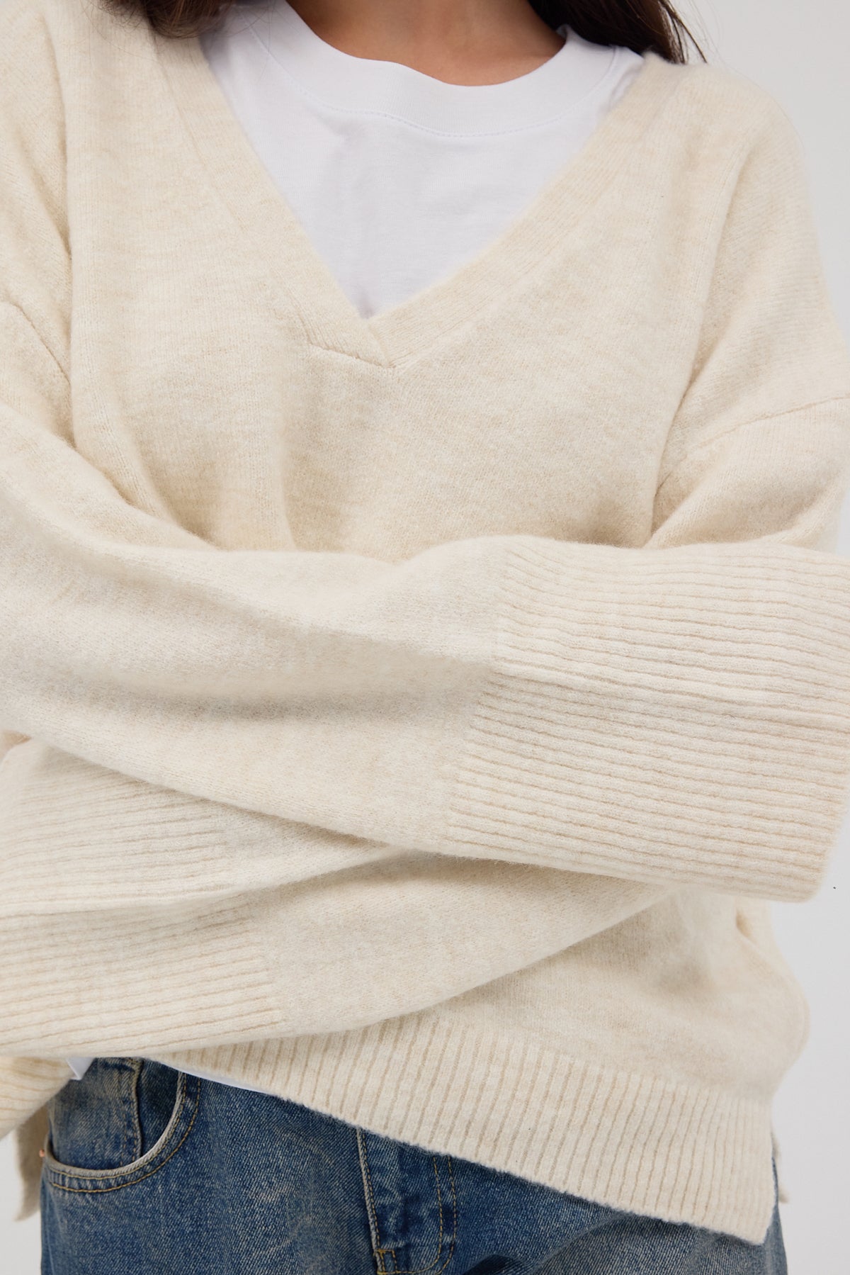 Beige_V-Neck-Knitwear-Sweater-addax