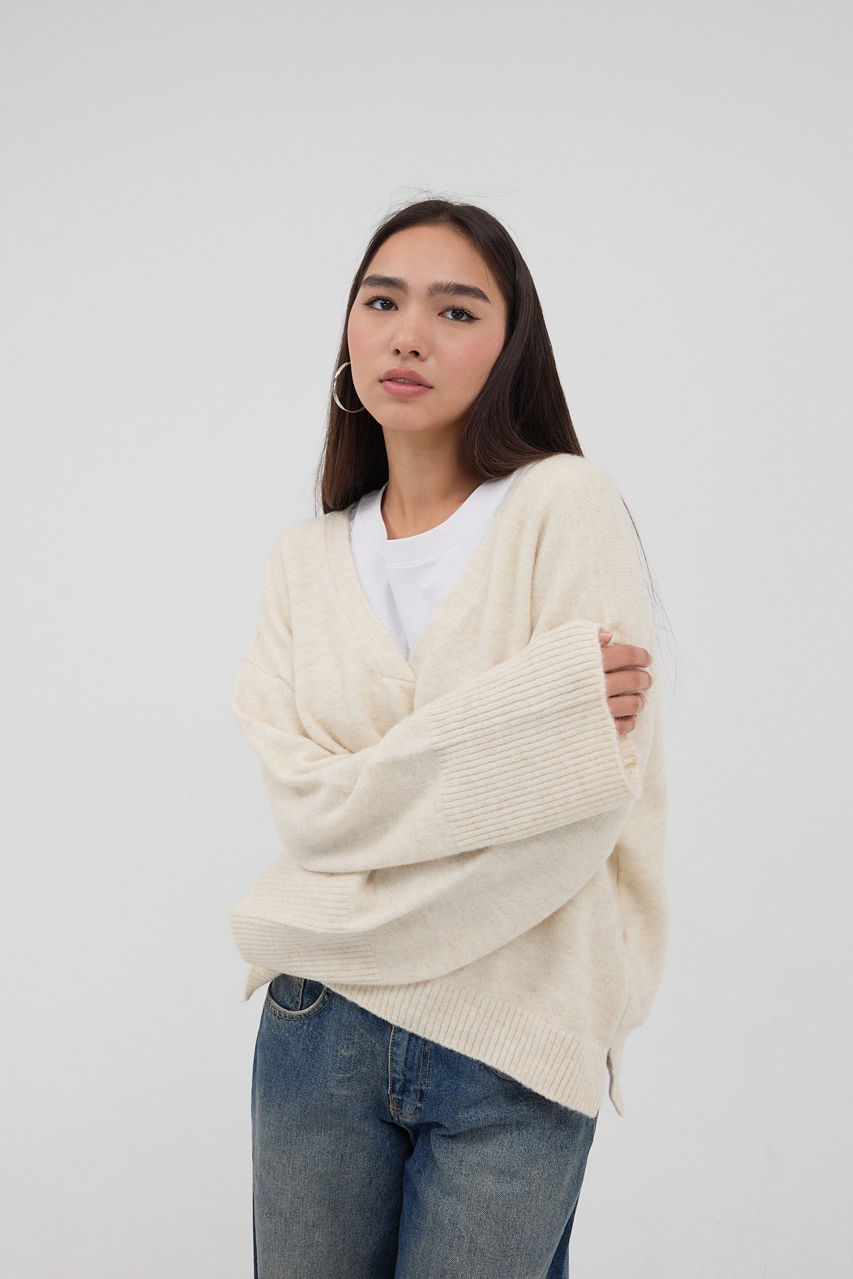 Beige_V-Neck-Knitwear-Sweater-addax