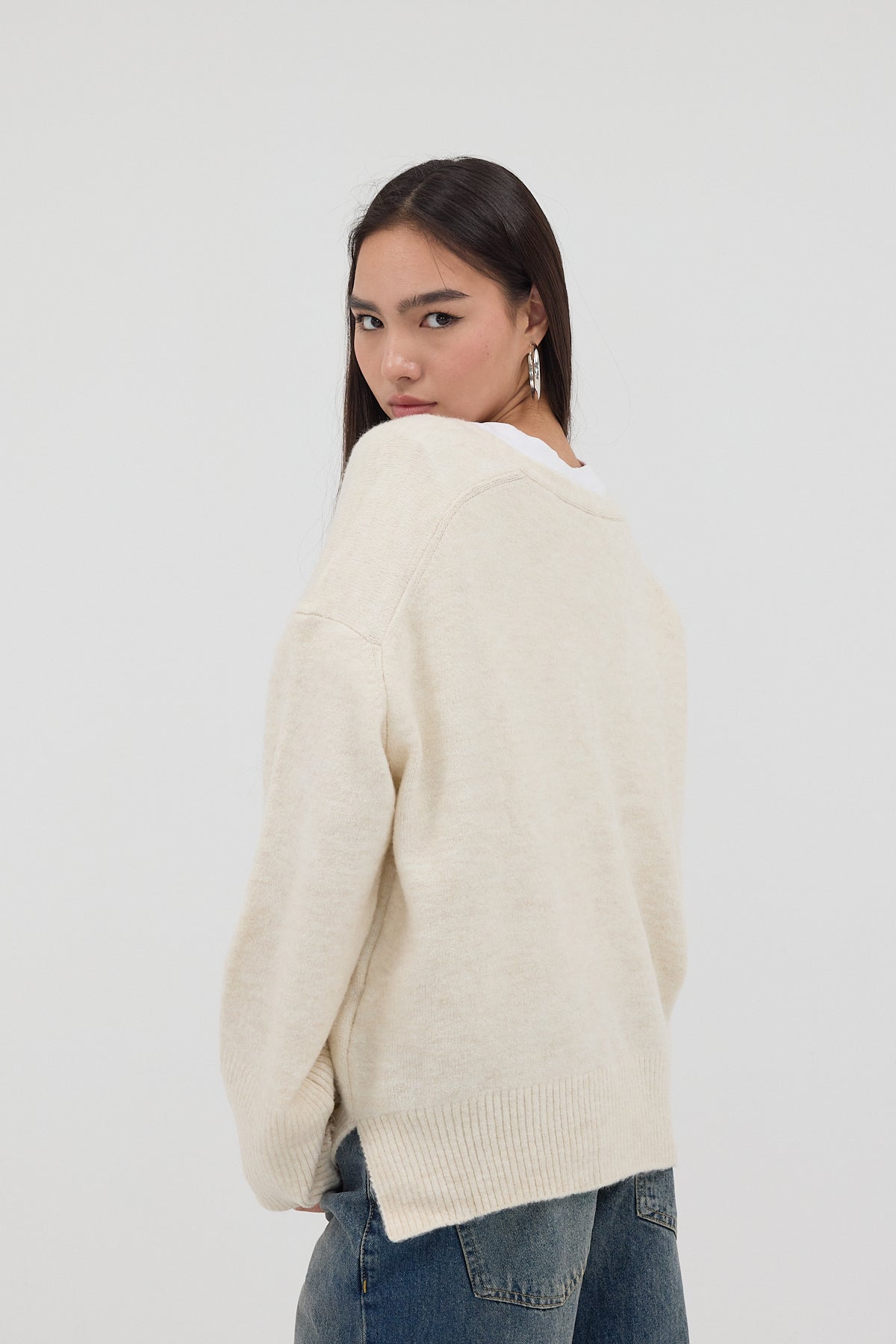 Beige_V-Neck-Knitwear-Sweater-addax