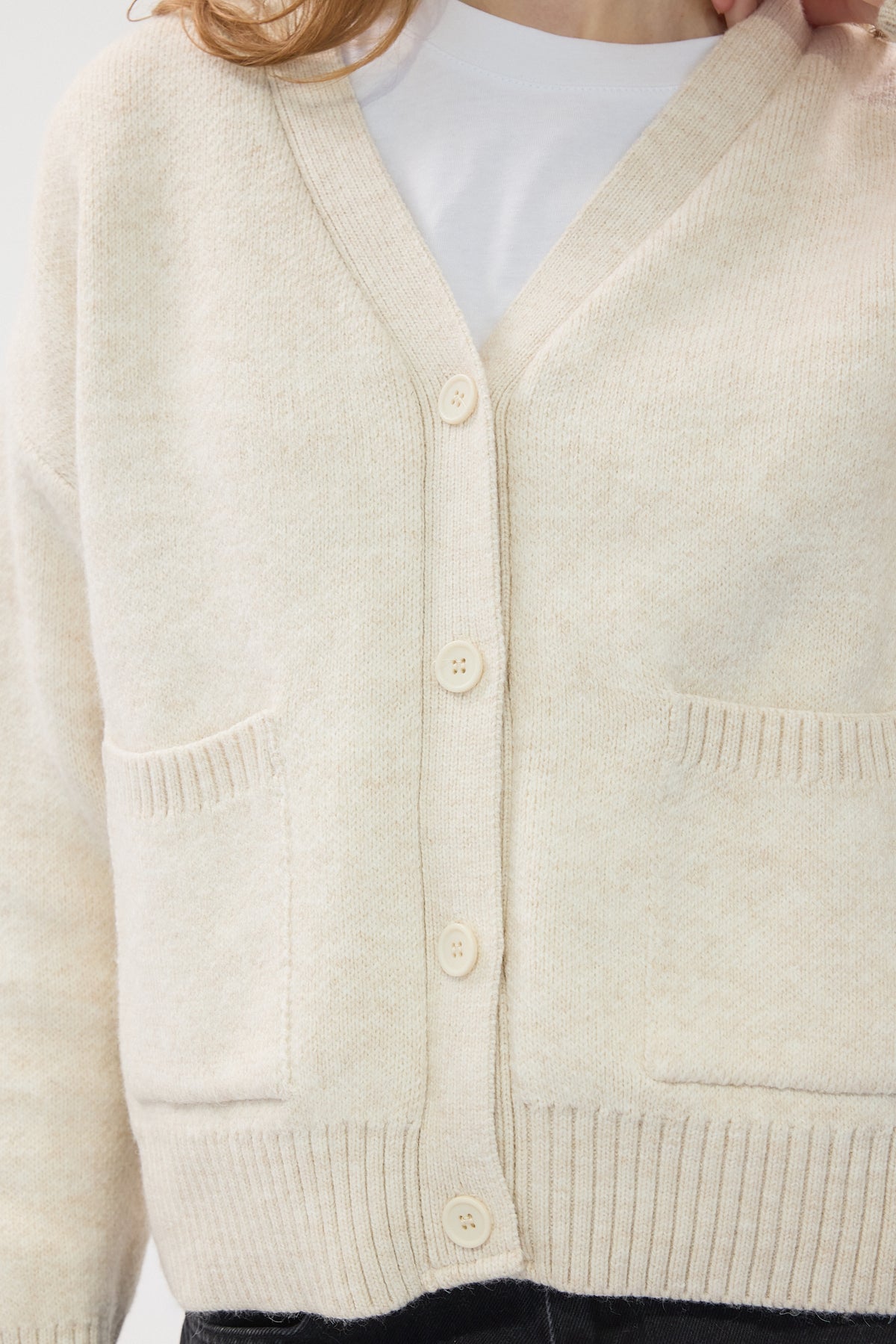 Stone_Double-Pocket-Buttoned-Knitwear-Cardigan-addax