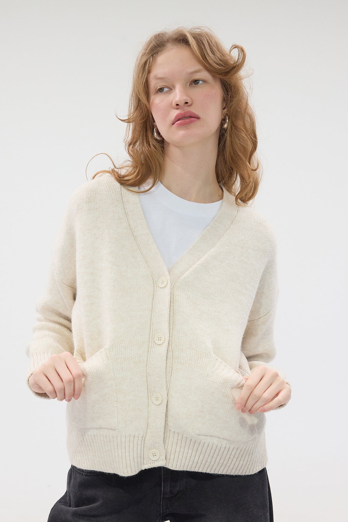 Stone_Double-Pocket-Buttoned-Knitwear-Cardigan-addax