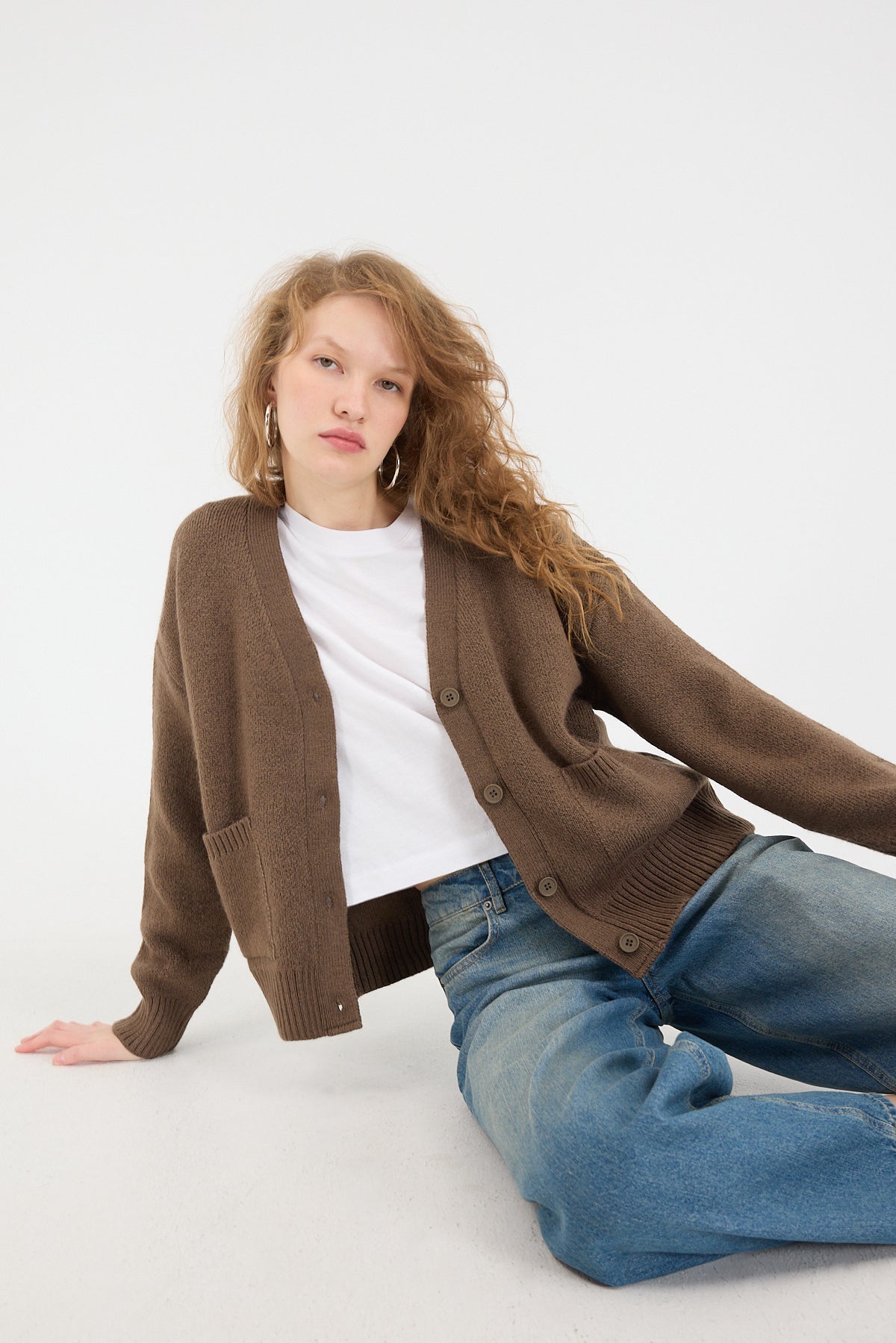 Brown_Double-Pocket-Buttoned-Knitwear-Cardigan-addax