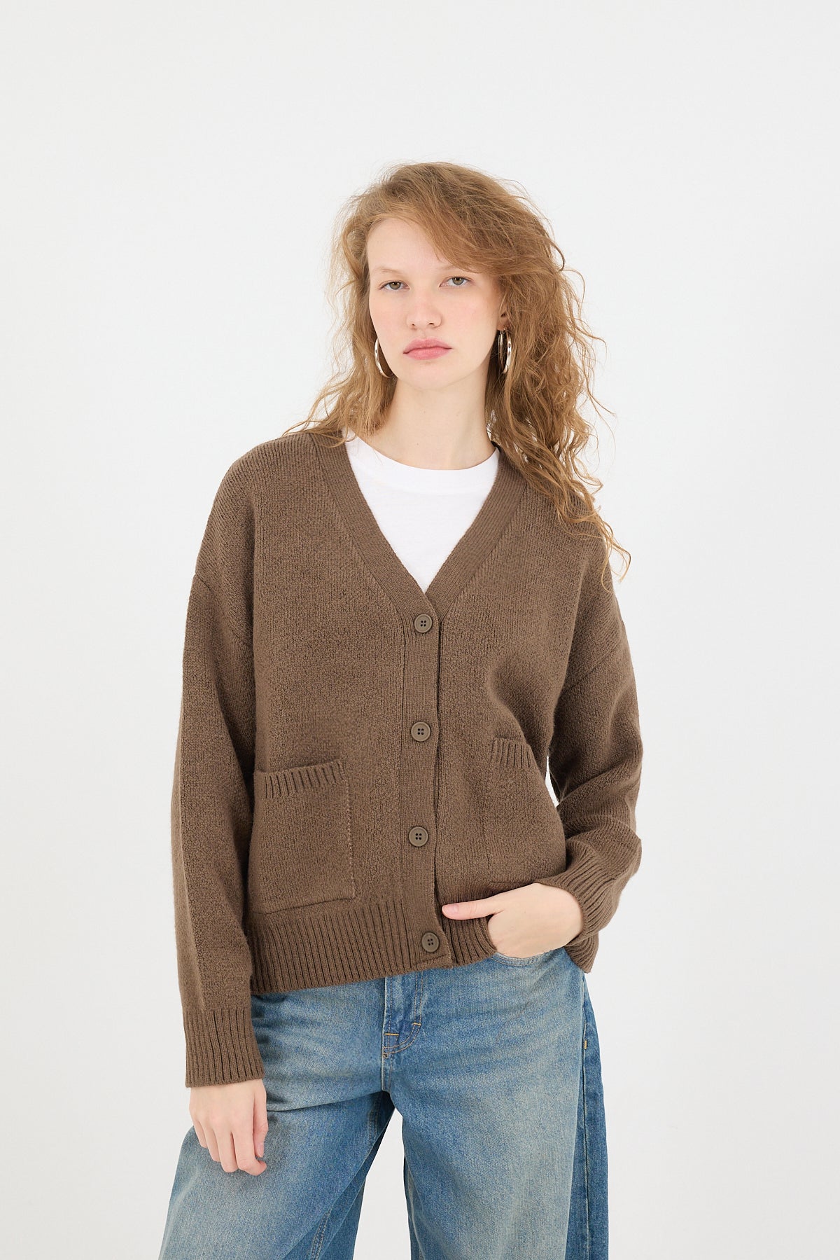 Brown_Double-Pocket-Buttoned-Knitwear-Cardigan-addax