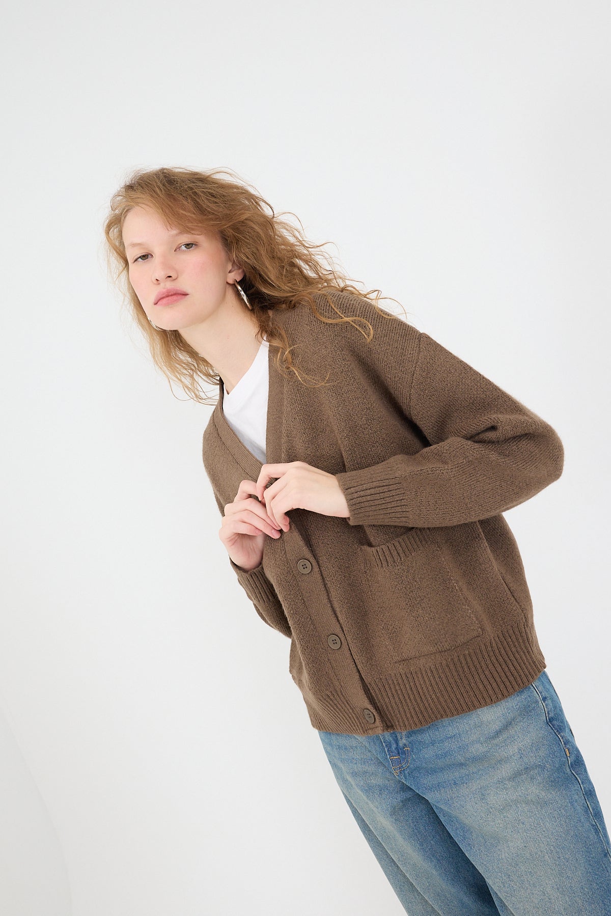 Brown_Double-Pocket-Buttoned-Knitwear-Cardigan-addax