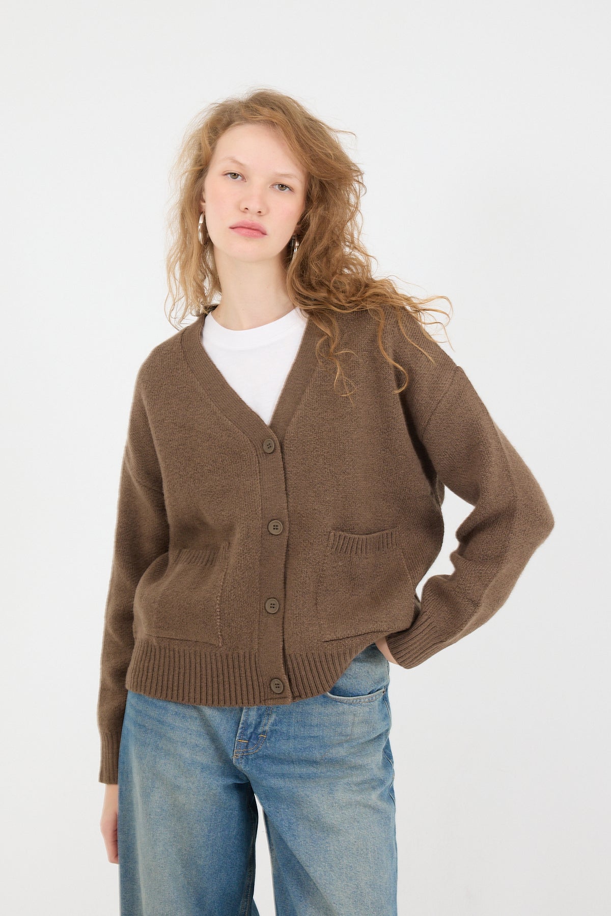 Brown_Double-Pocket-Buttoned-Knitwear-Cardigan-addax