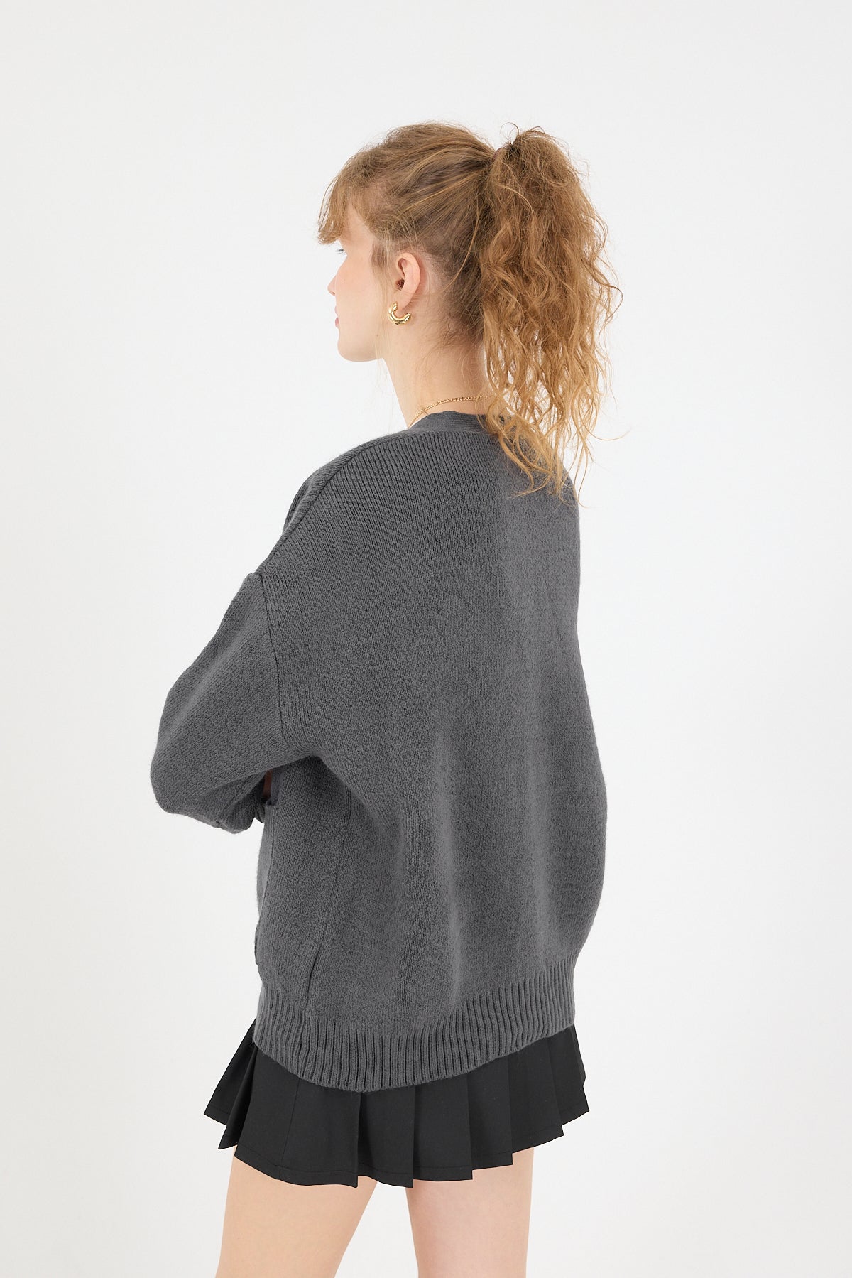 Charcoal_Double-Pocket-Buttoned-Knitwear-Cardigan-addax