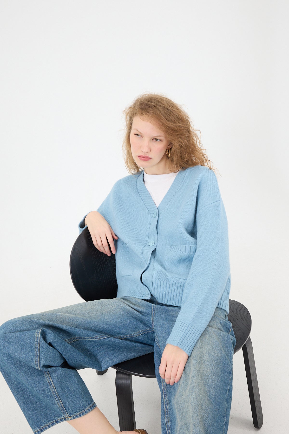 Light-Blue_Double-Pocket-Buttoned-Knitwear-Cardigan-addax