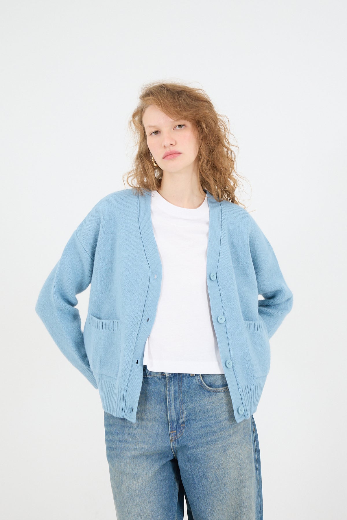 Light-Blue_Double-Pocket-Buttoned-Knitwear-Cardigan-addax