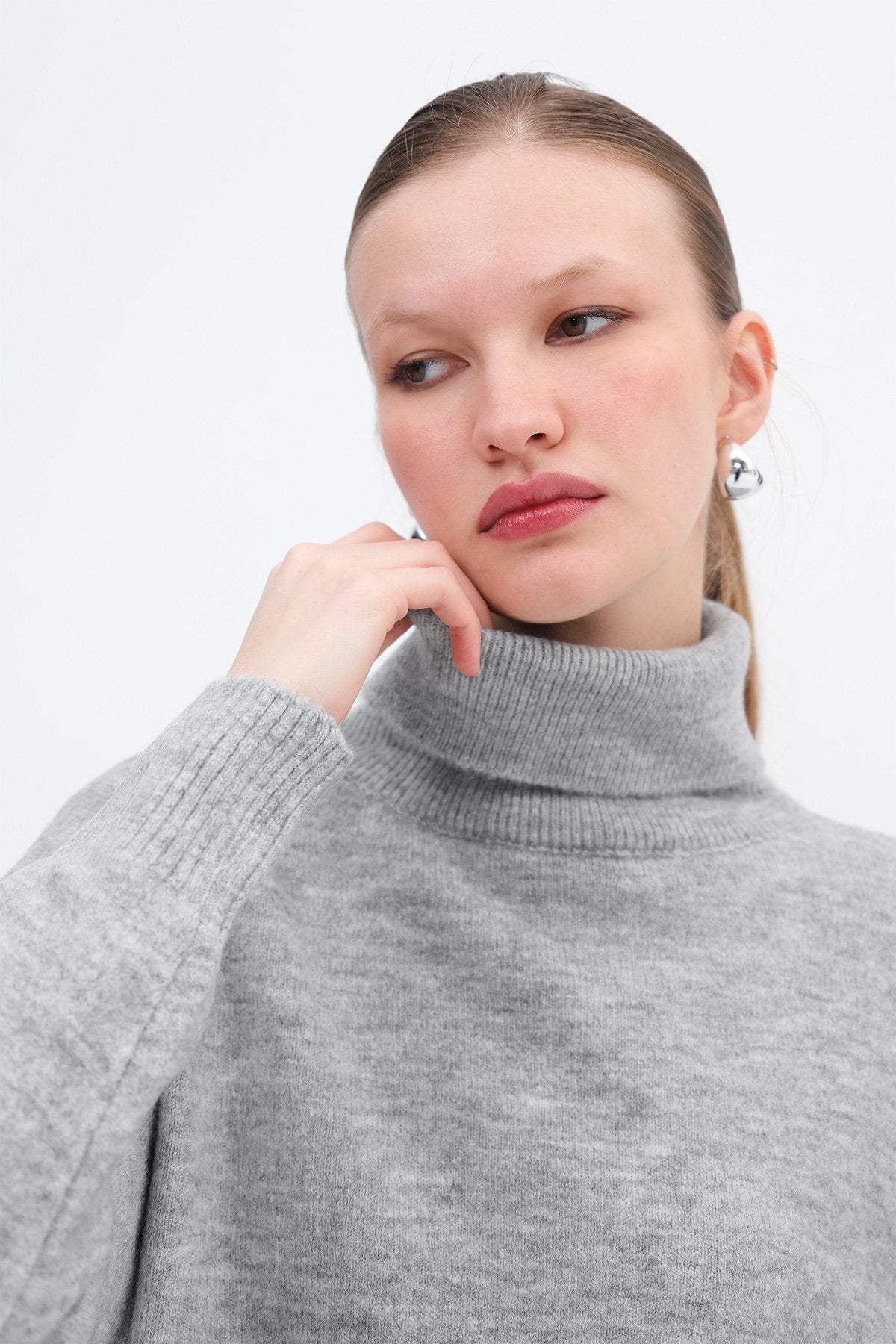 Grey_Turtleneck-Long-Sleeve-Knitwear-Sweater-addax