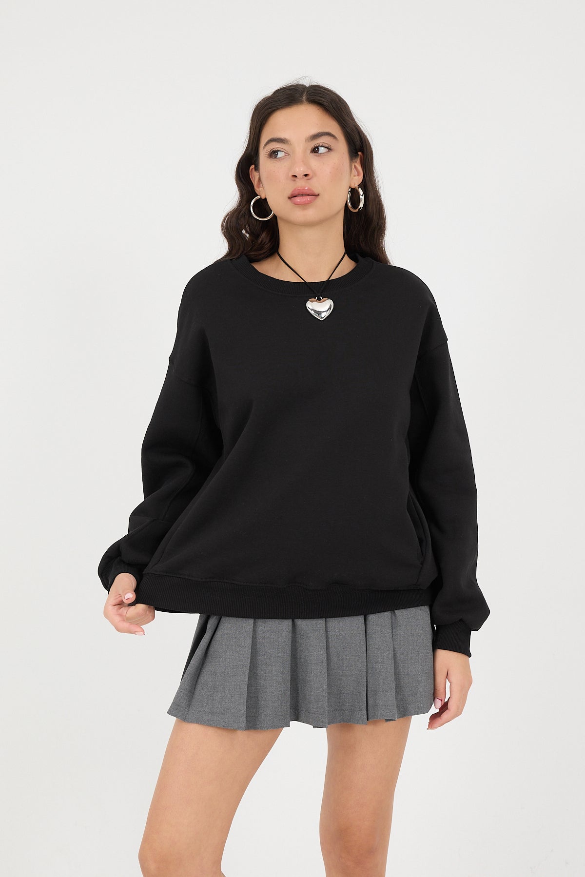 Black_Crew-Neck-Fleece-Lined-Basic-Sweatshirt-addax