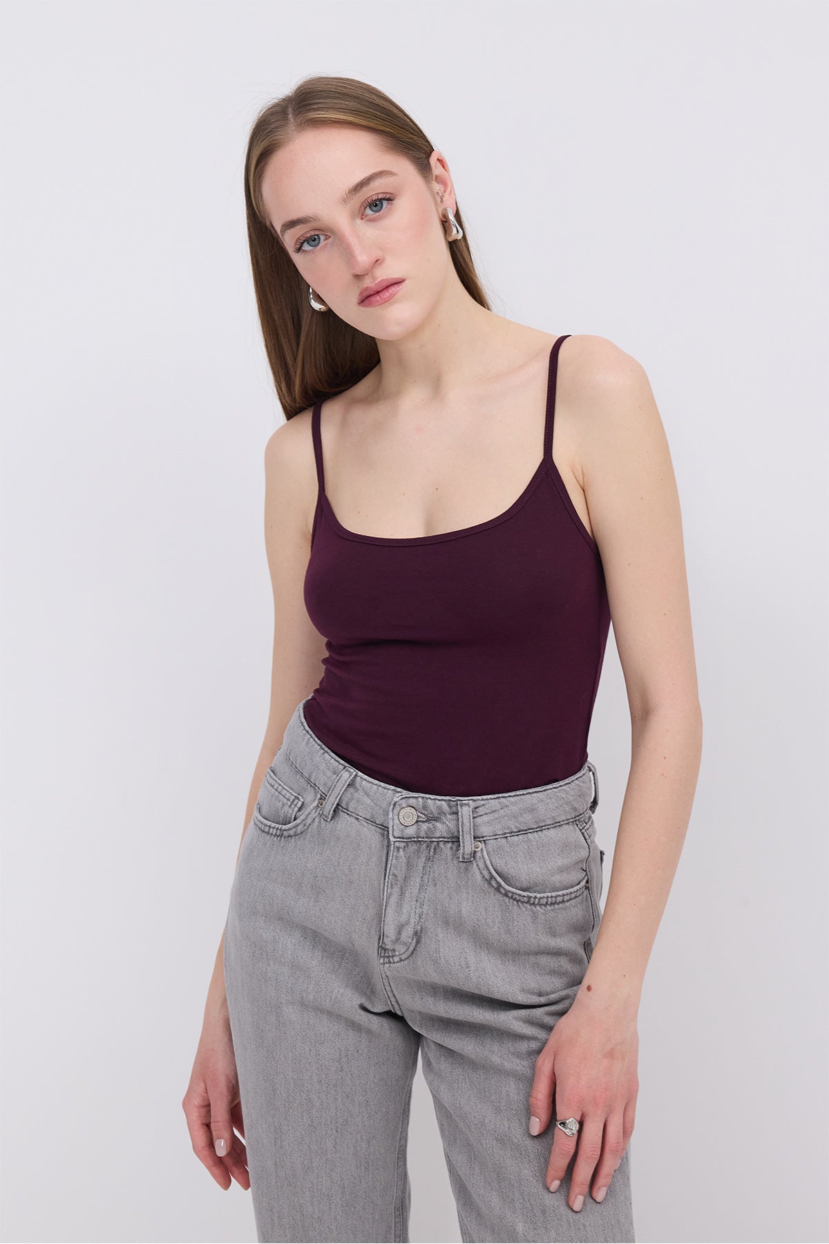 Gardenia_Basic-Tank-Top-with-Straps-addax