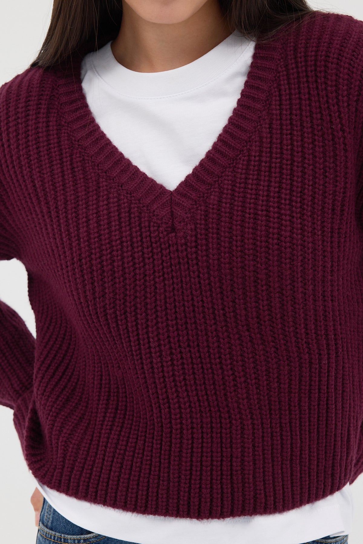 Burgundy_Jumper-addax