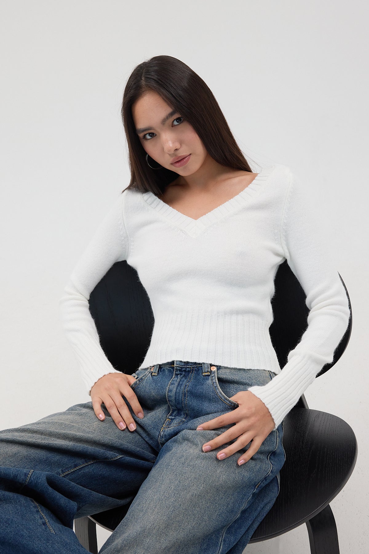 Ecru_Front-and-Back-V-Neck-Knitted-Sweater-addax