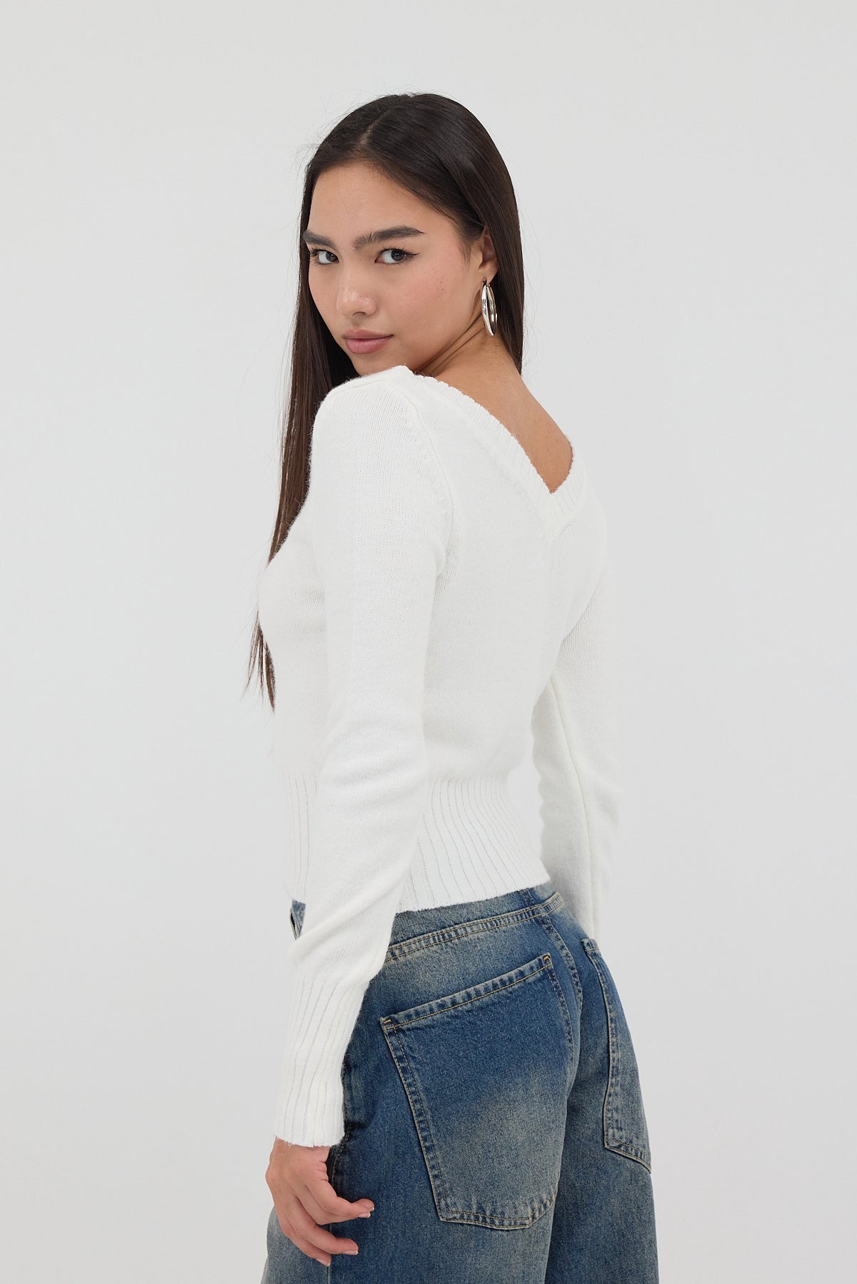 Ecru_Front-and-Back-V-Neck-Knitted-Sweater-addax