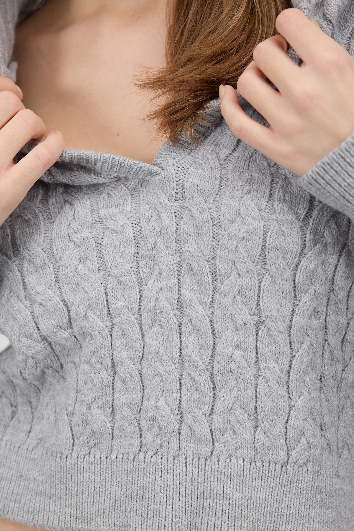 Snow-Melange_Hooded-Cable-Knit-Sweater-addax