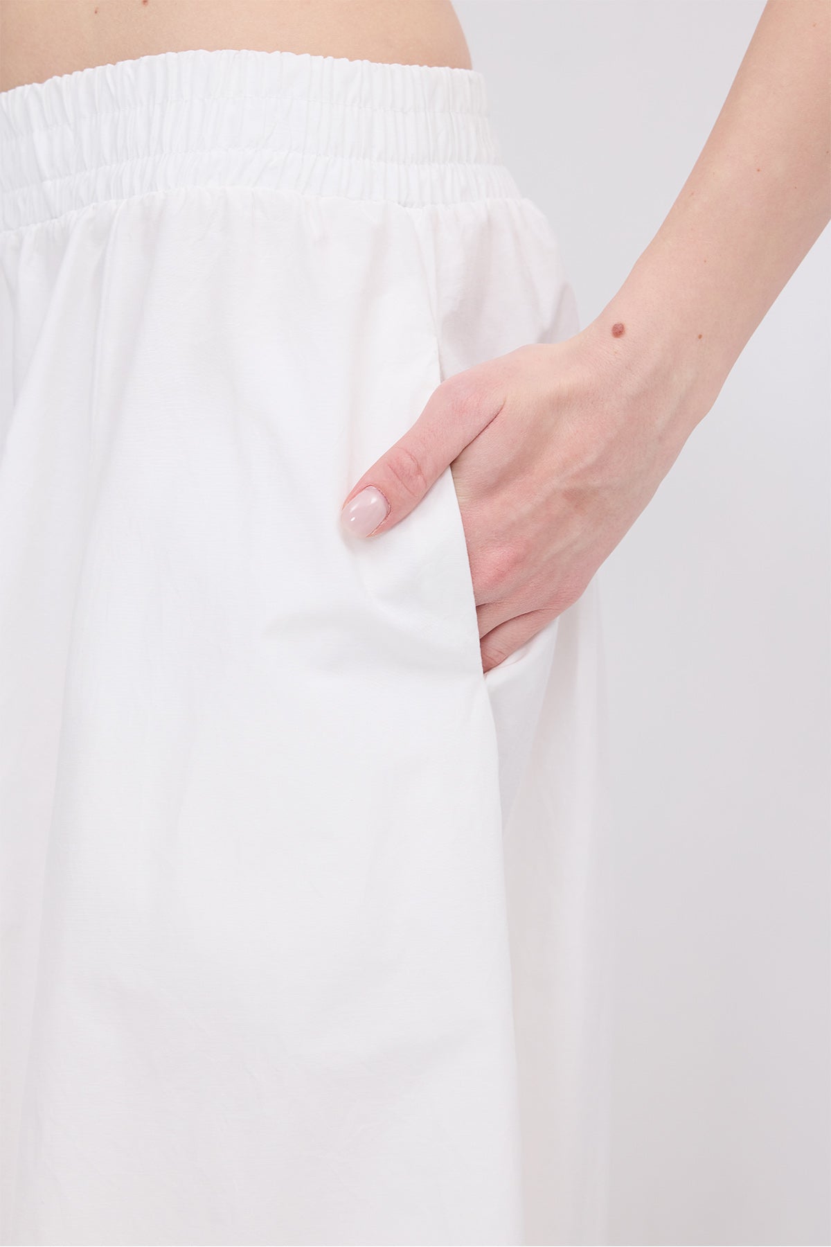 White_Elastic-Waist-Long-Skirt-addax