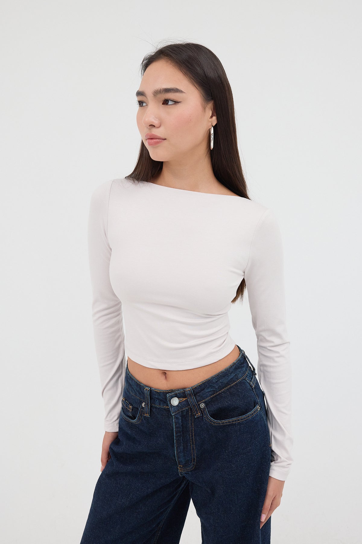 Stone_Low-Rise-Long-Sleeve-Crop-Blouse-addax