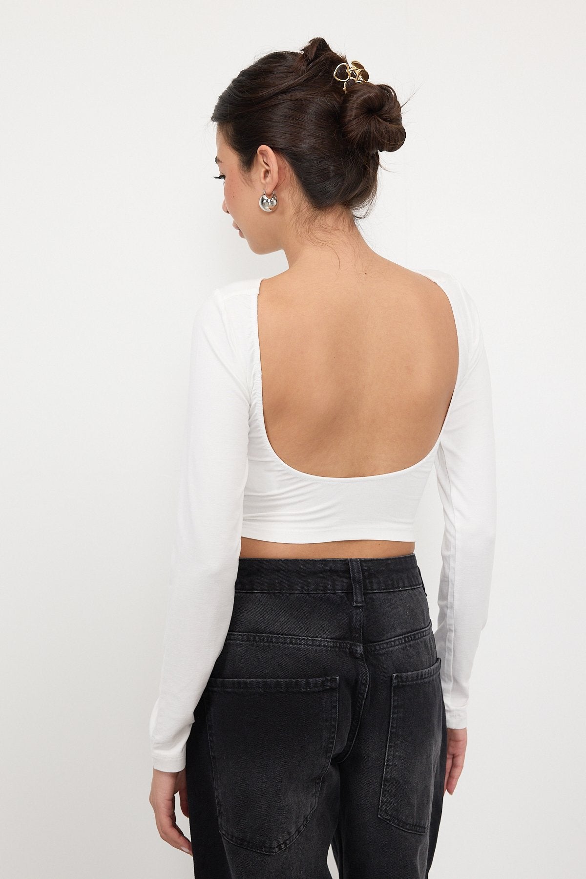 Ecru_Low-Rise-Long-Sleeve-Crop-Blouse-addax