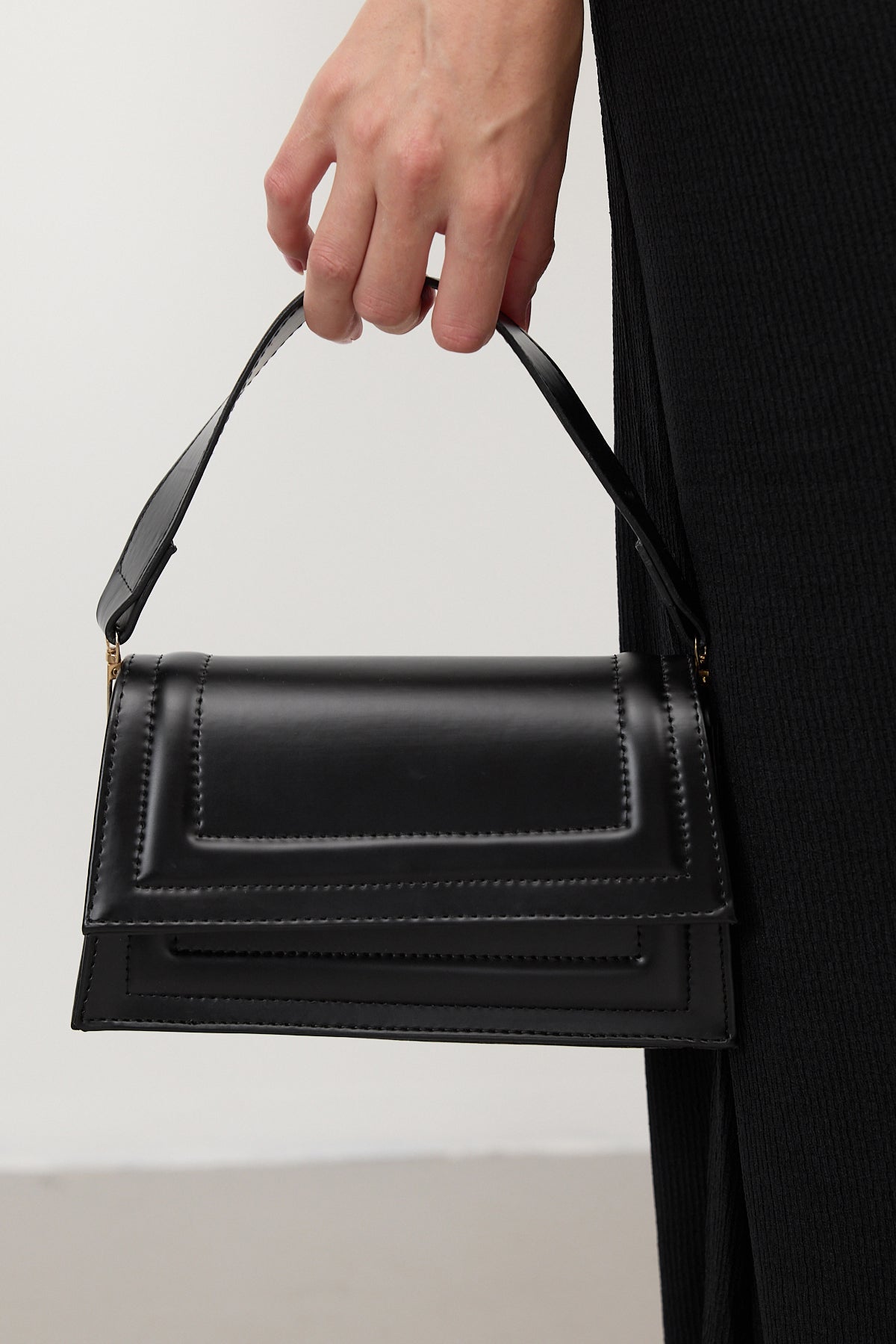 Black_Faux-Leather-Baguette-Hand-and-Shoulder-Bag-addax