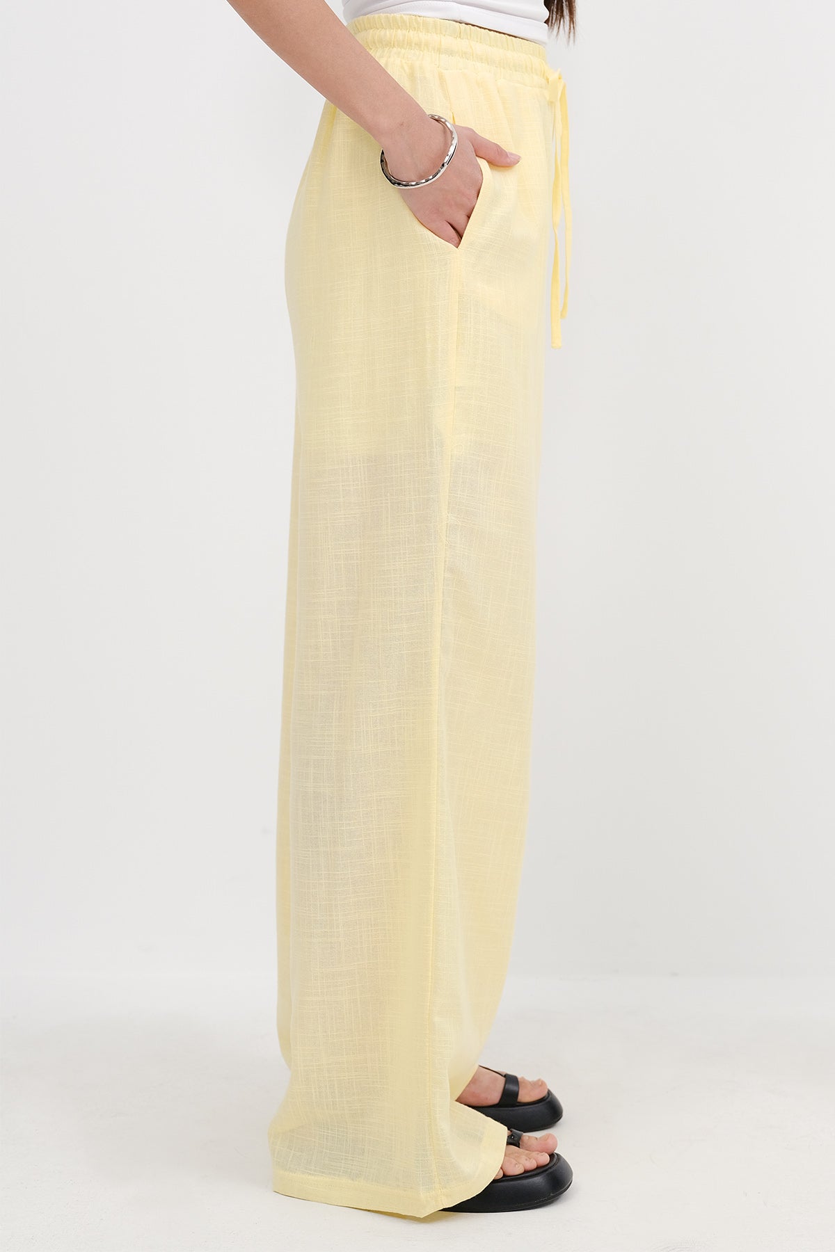Yellow_Wide-Leg-Trousers-with-Pockets-addax