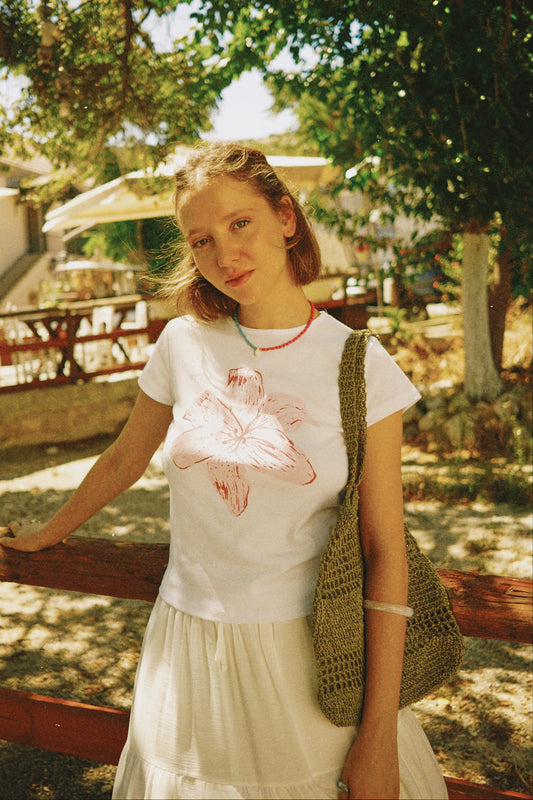 White_Floral-Print-Short-Sleeve-T-shirt-addax