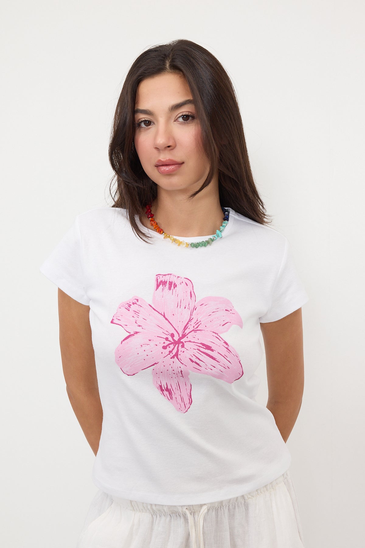 White_Floral-Print-Short-Sleeve-T-shirt-addax