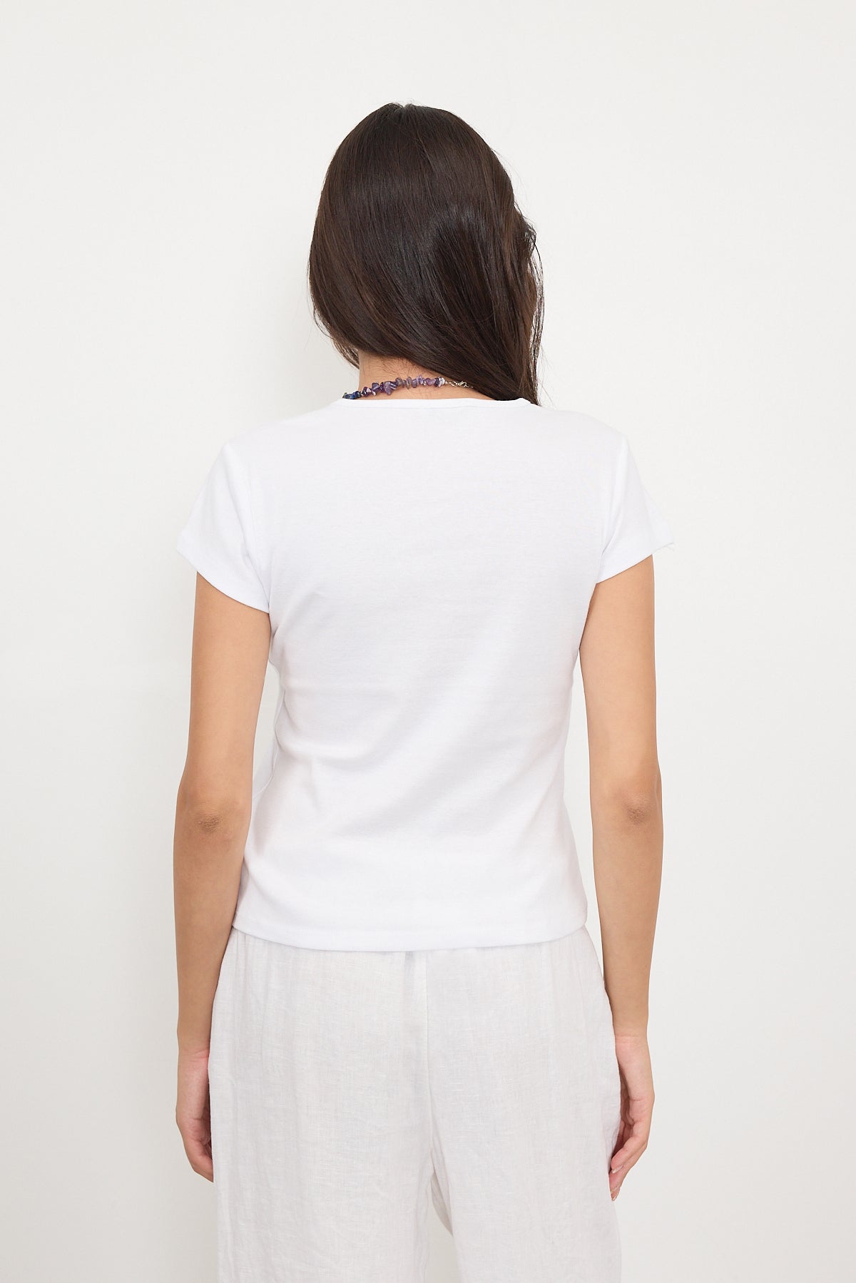 White_Floral-Print-Short-Sleeve-T-shirt-addax