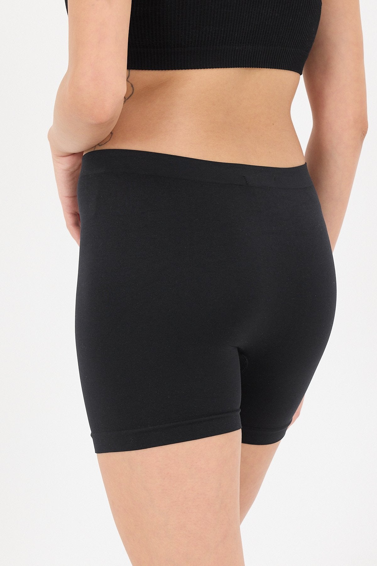 Black_High-Waist-Seamless-Shorts-Tights-addax