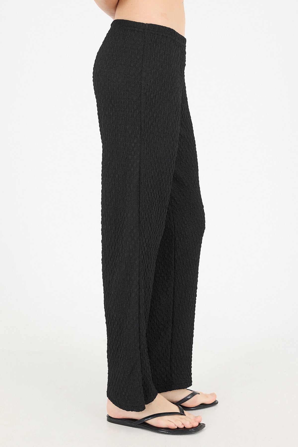 Black_Textured-Elastic-Waist-Wide-Leg-Pants-addax