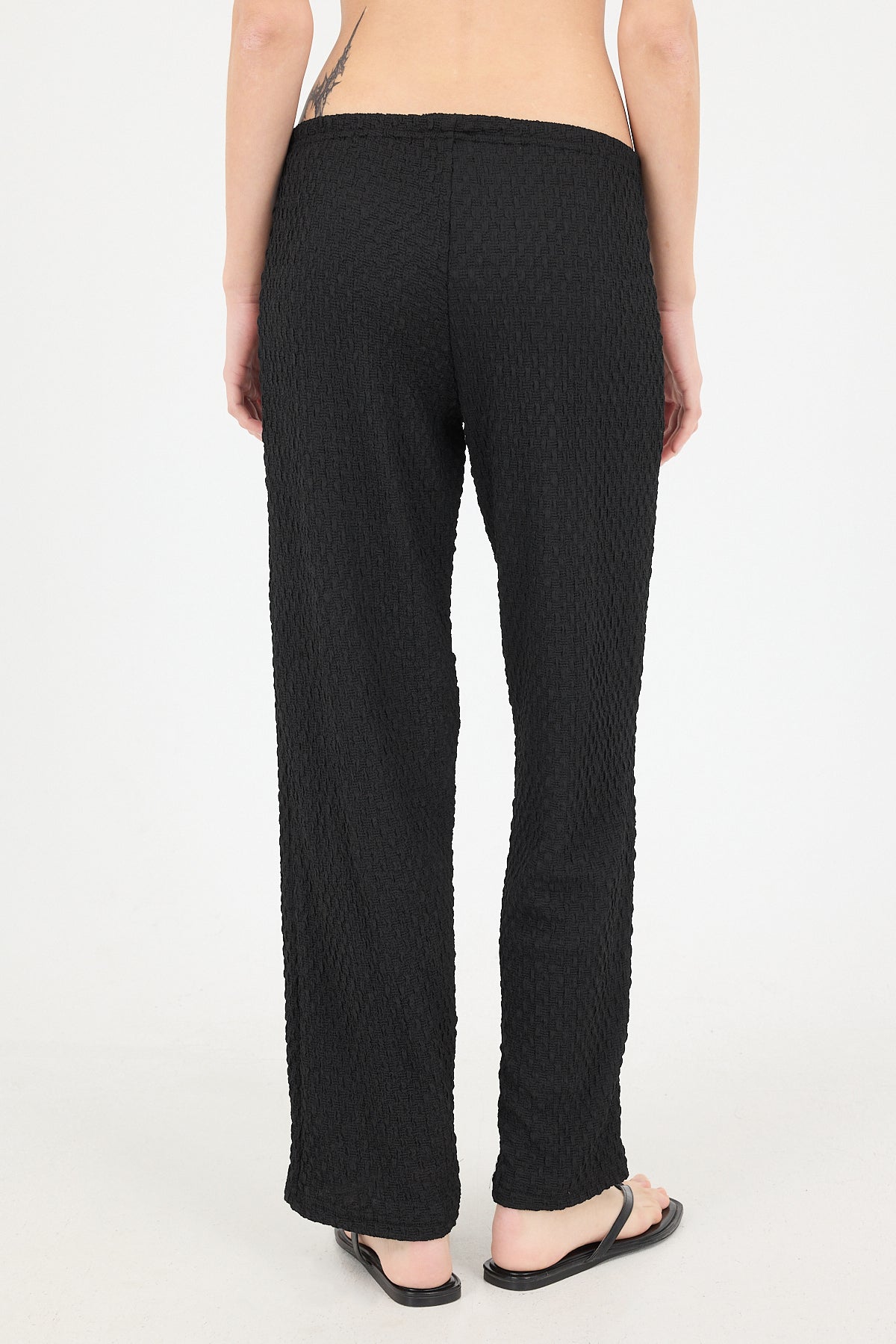 Black_Textured-Elastic-Waist-Wide-Leg-Pants-addax