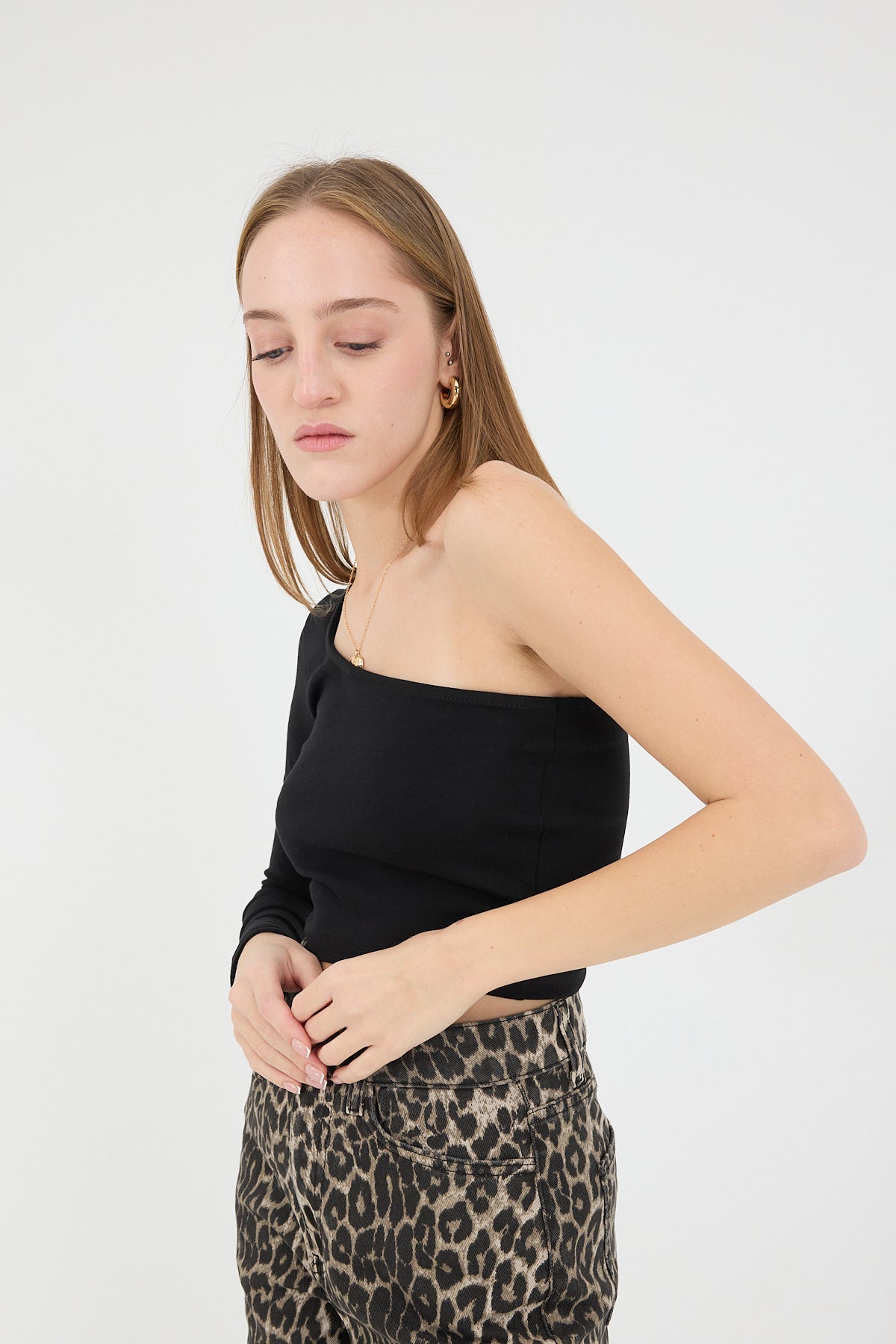 Black_One-Shoulder-Long-Sleeve-Crop-Blouse-addax