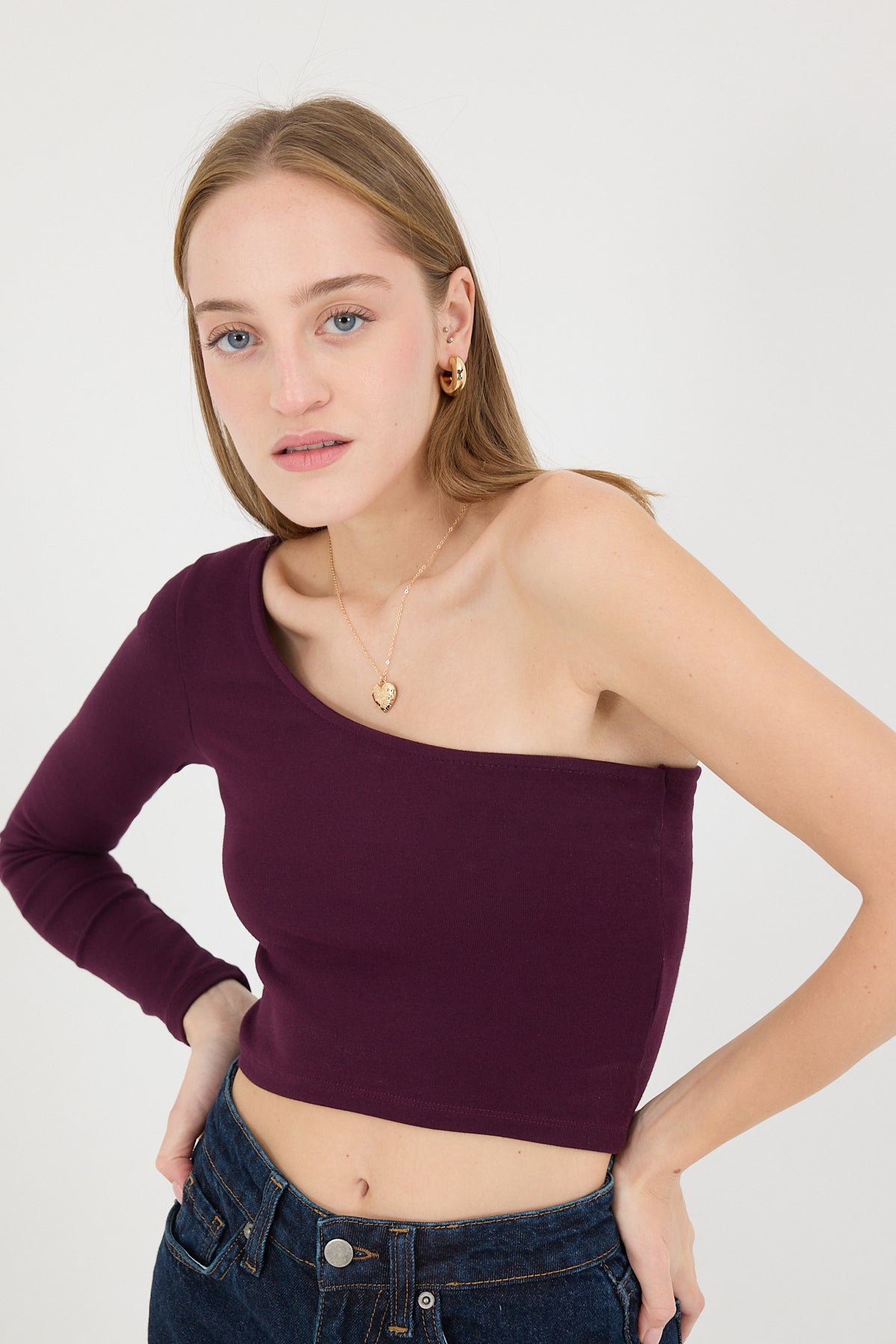 Gardenia_One-Shoulder-Long-Sleeve-Crop-Blouse-addax