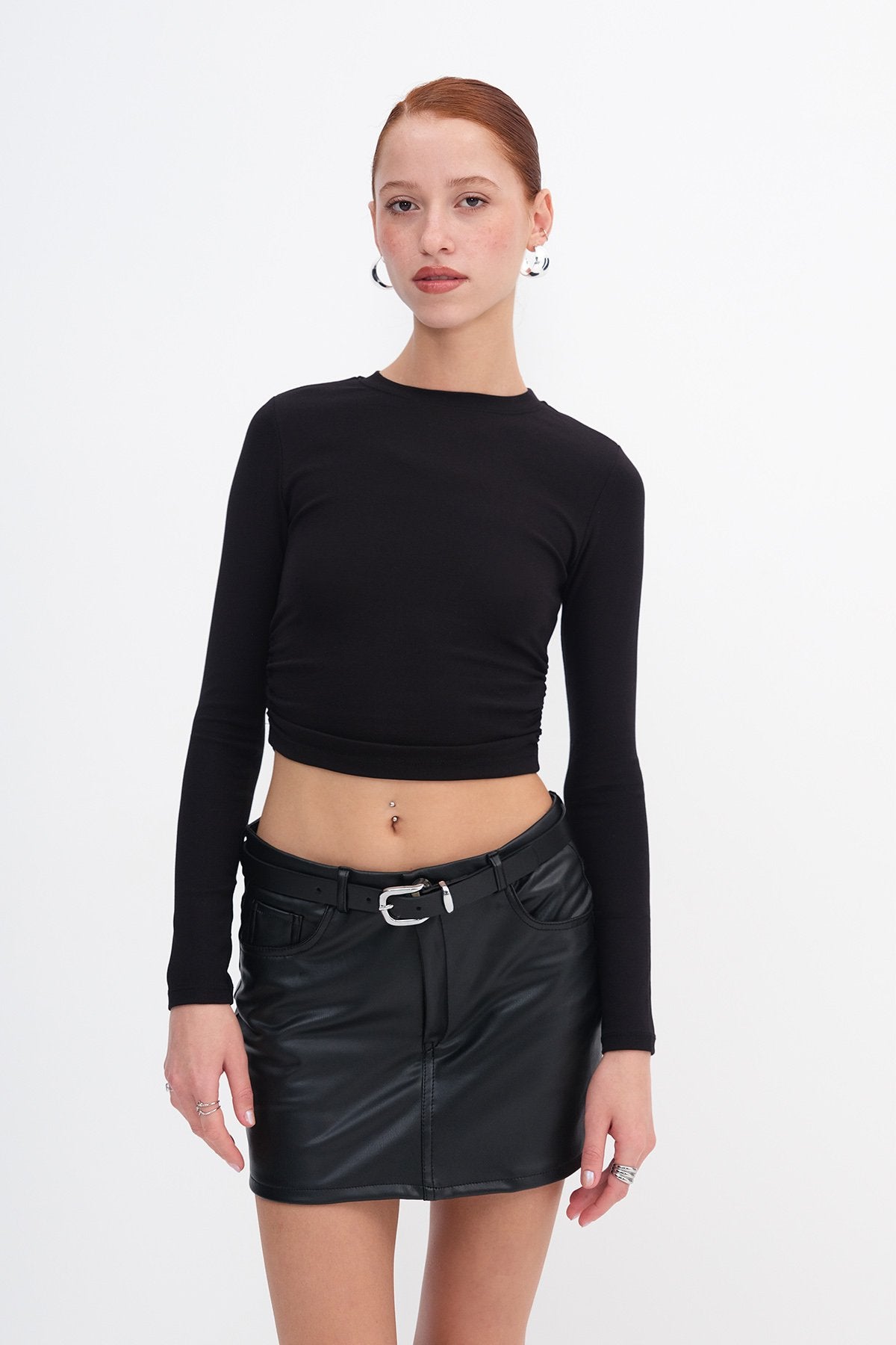 Black_Crew-Neck-Basic-Blouse- with-Gathered-Sides-addax