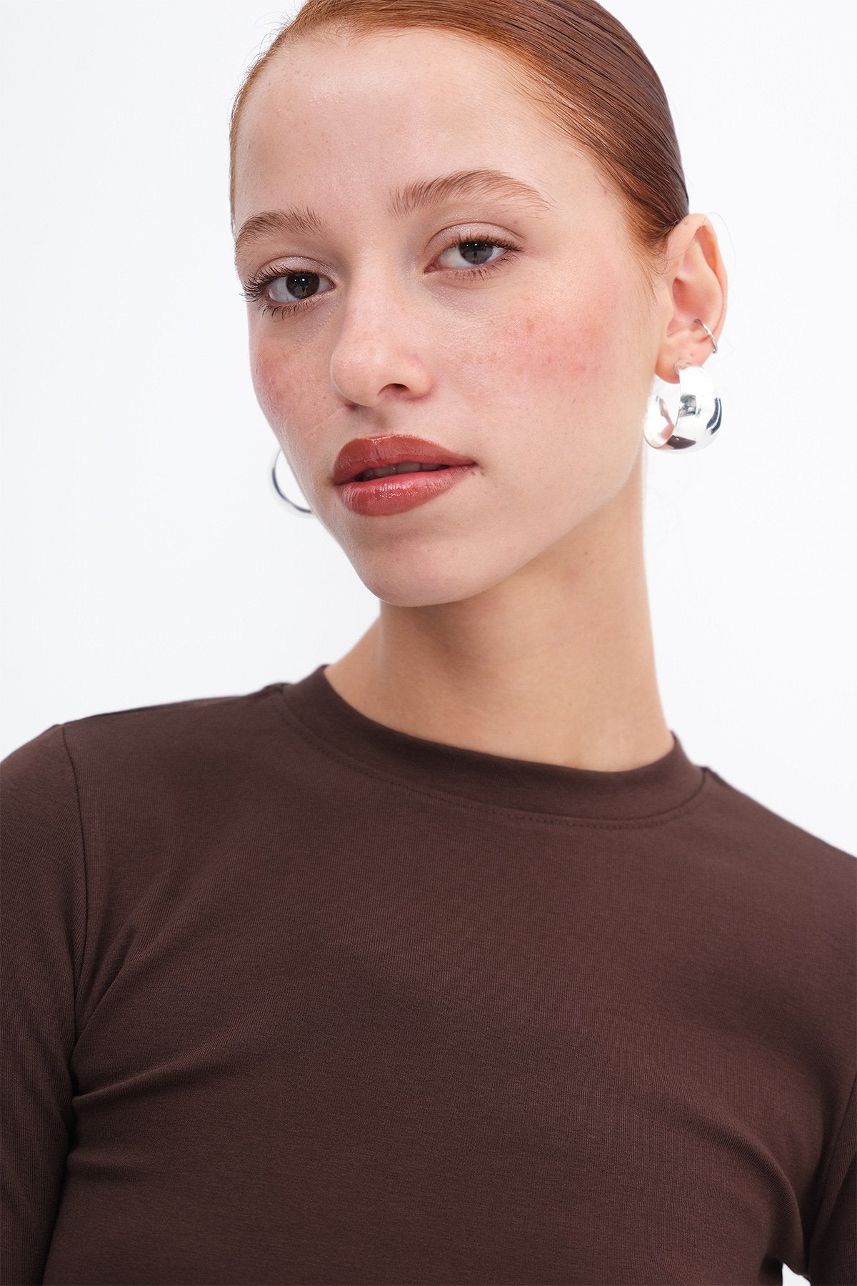 Brown_Crew-Neck-Basic-Blouse-with-Gathered-Sides-addax