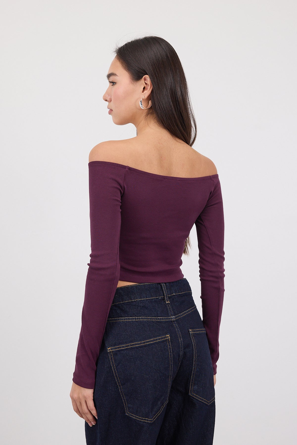 Gardenia_Boat-Neck-Long-Sleeve-Crop-Top-addax