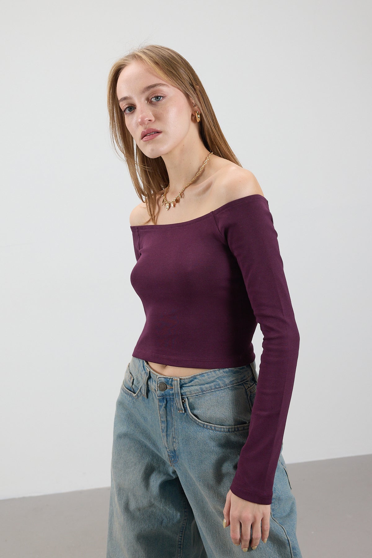 Gardenia_Boat-Neck-Long-Sleeve-Crop-Top-addax