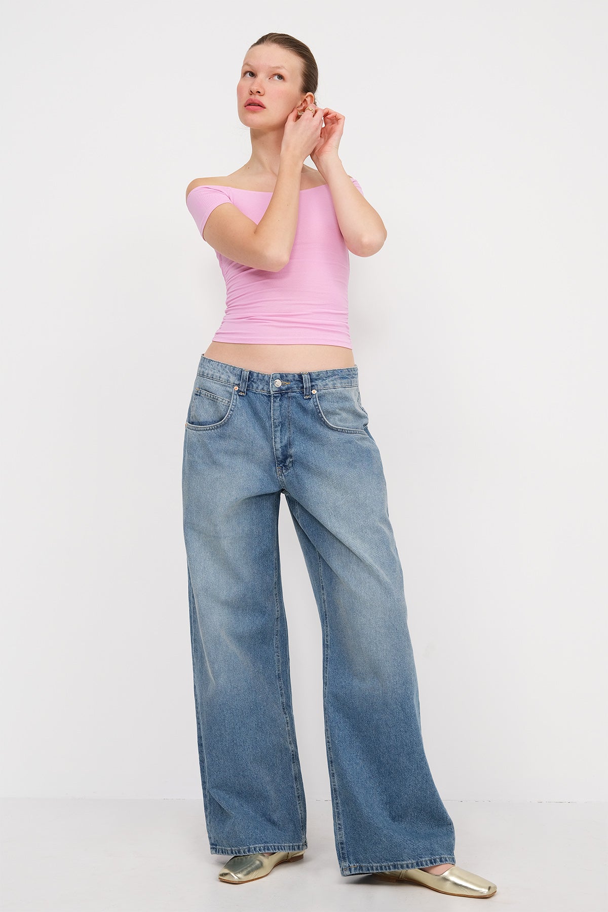 Begonia_Boat-Neck-T-shirt-addax