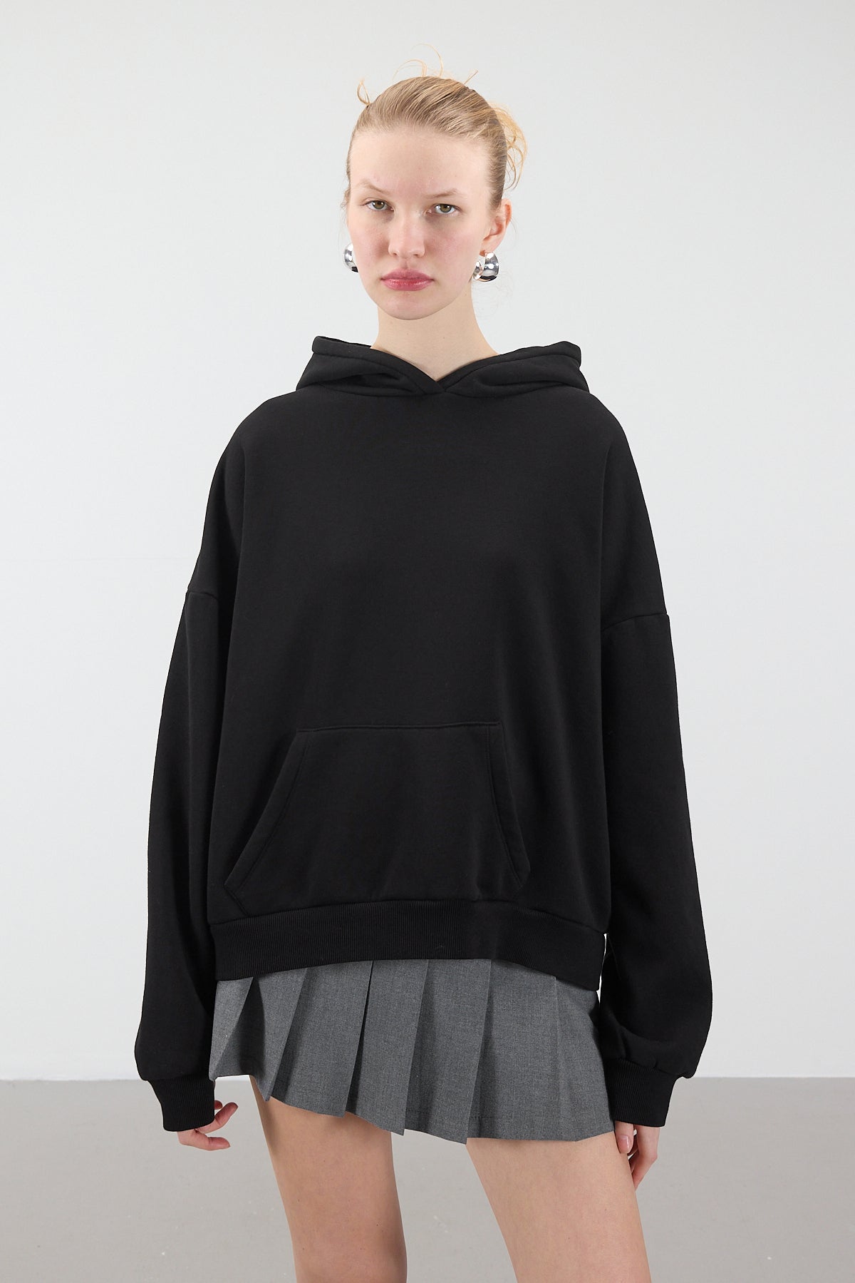 Black_Hooded-Brushed-Basic-Sweatshirt-addax