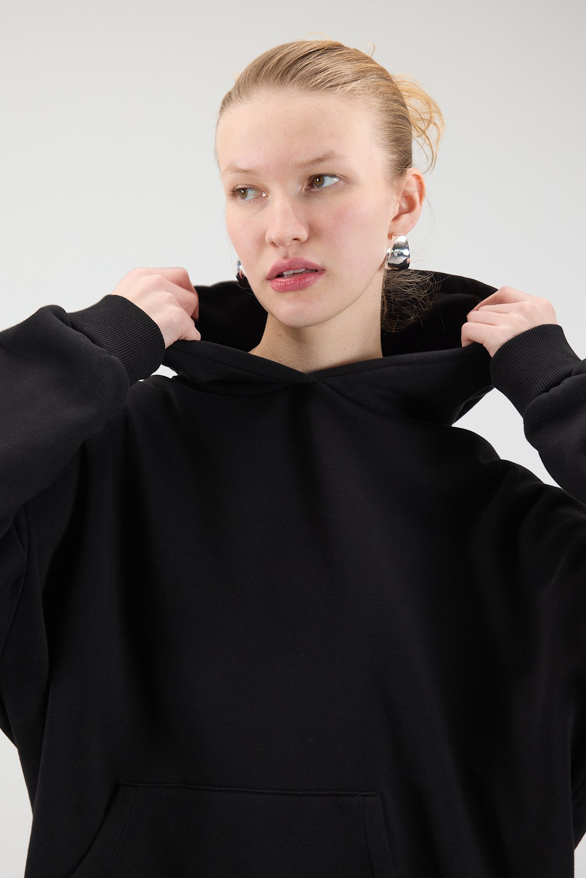 Black_Hooded-Brushed-Basic-Sweatshirt-addax