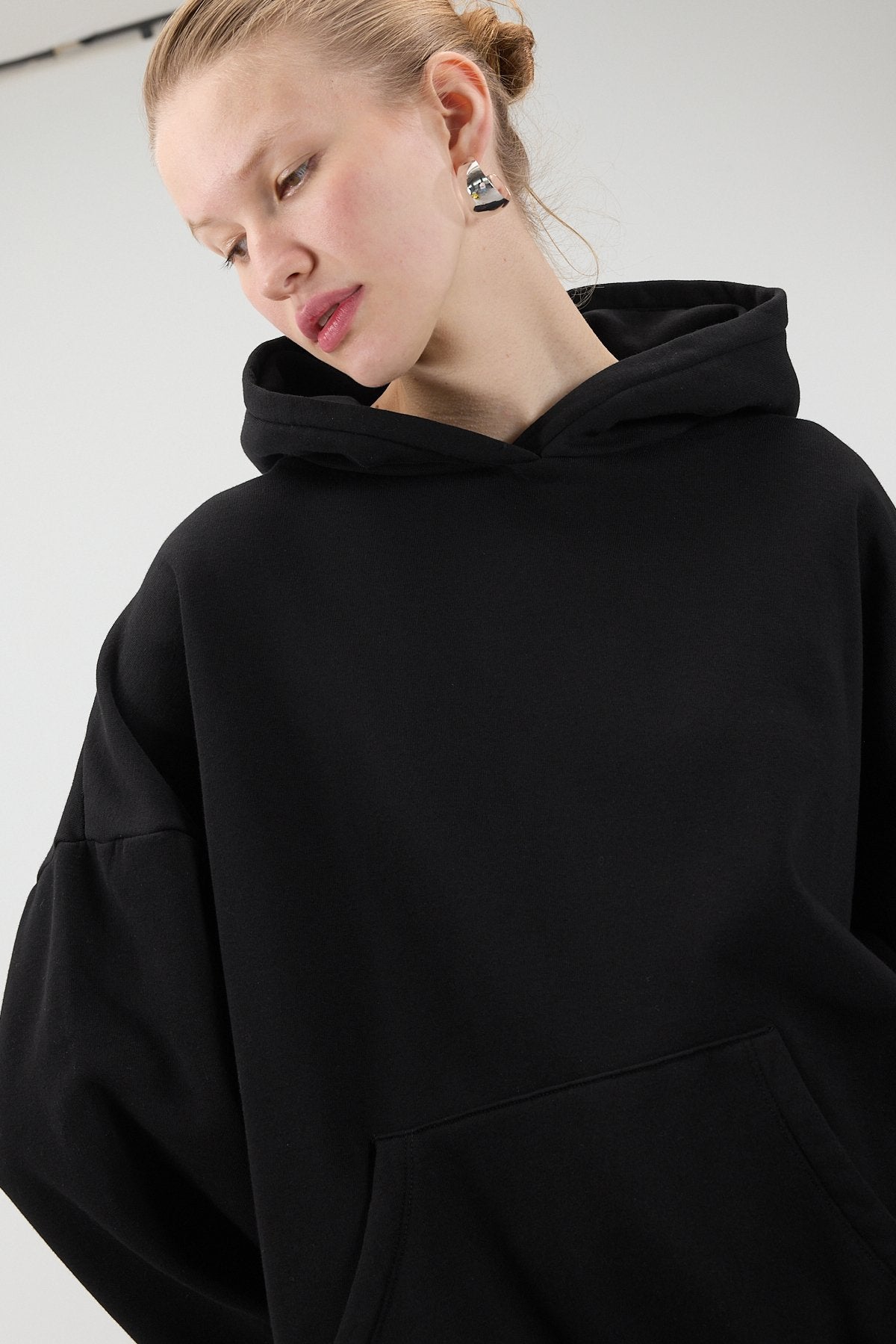 Black_Hooded-Brushed-Basic-Sweatshirt-addax