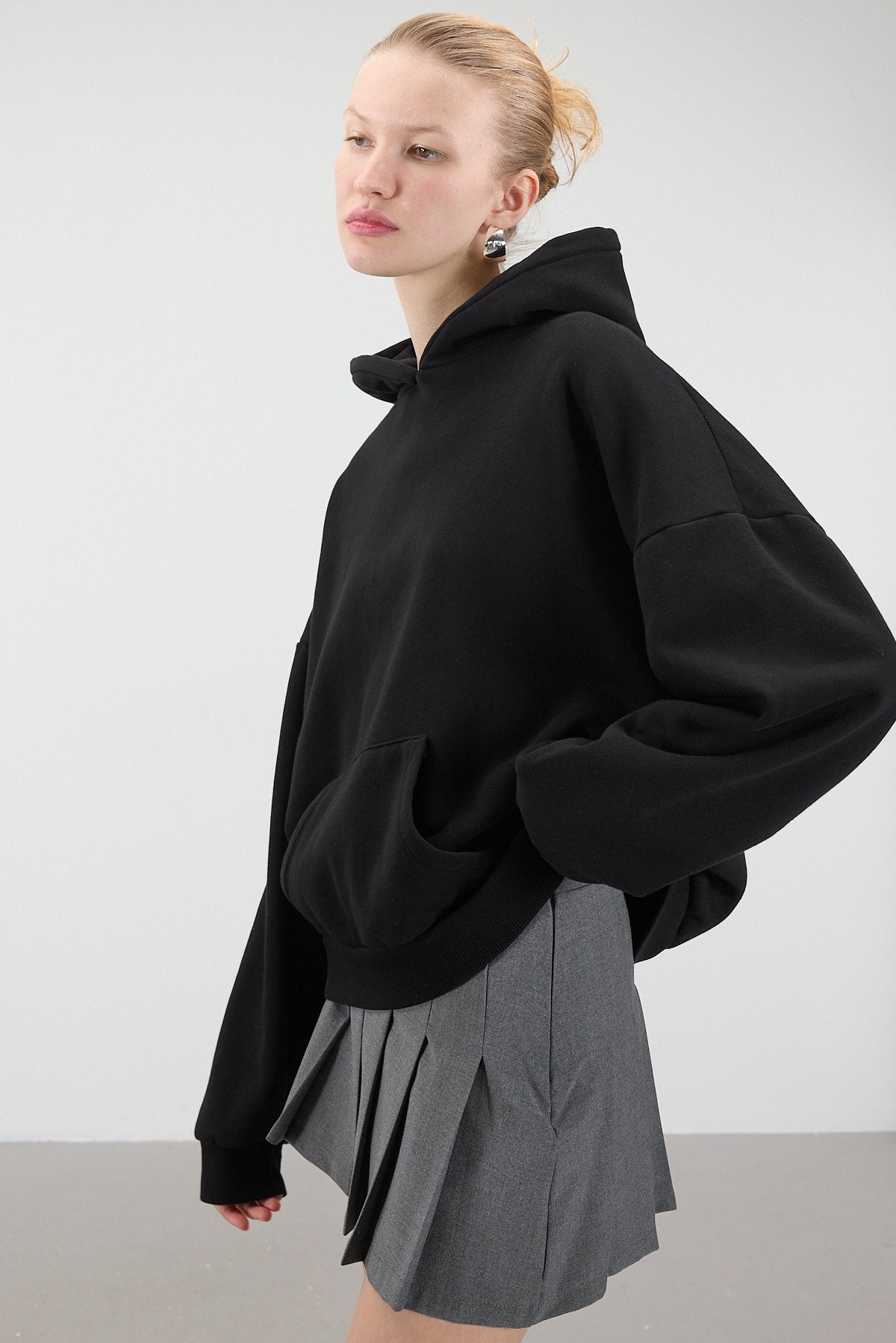 Black_Hooded-Brushed-Basic-Sweatshirt-addax