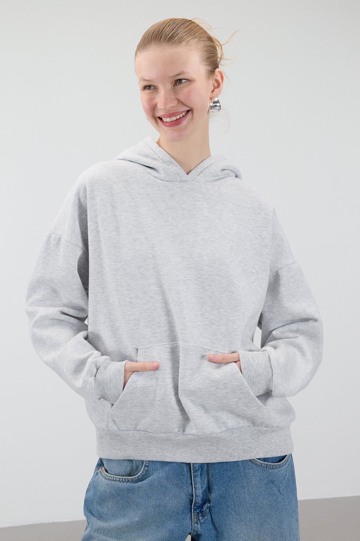 Snow-Melange_Hooded-Brushed-Basic-Sweatshirt-addax