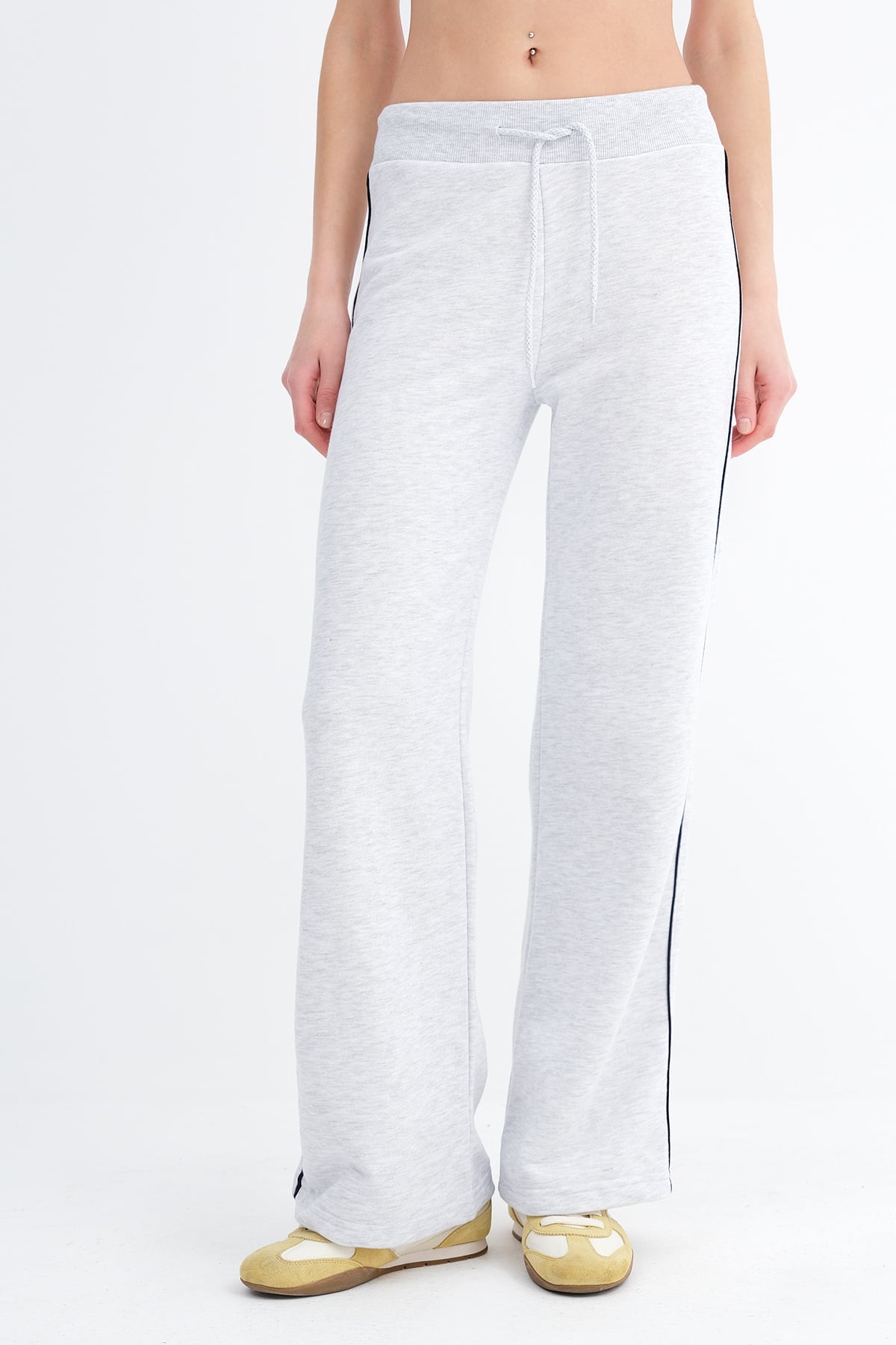 Snow-navy-blue_Side-Stripe-Wide-Leg-Sweatpants-addax