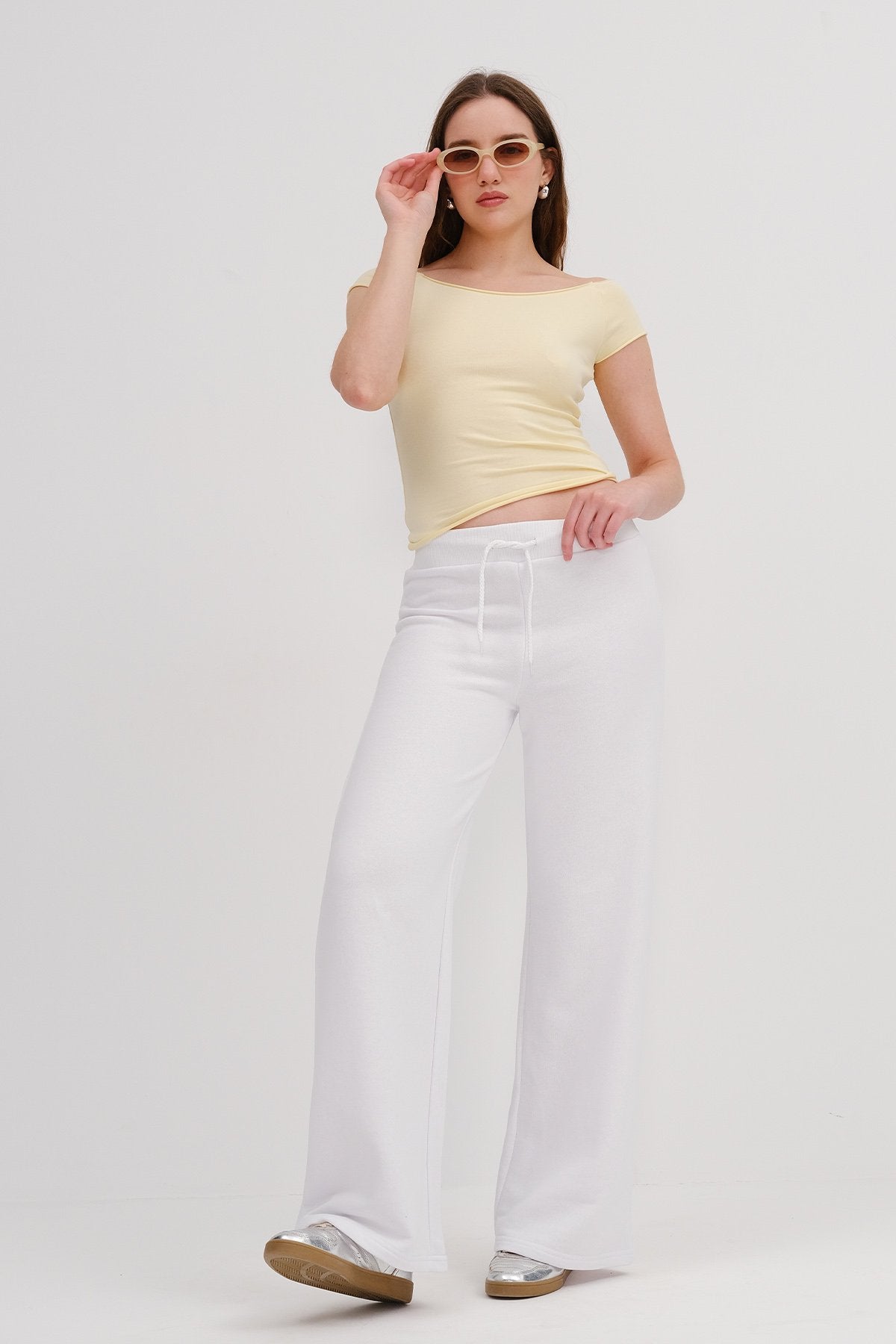 White_Elastic-Waist-Wide-Leg-Sweatpants-addax