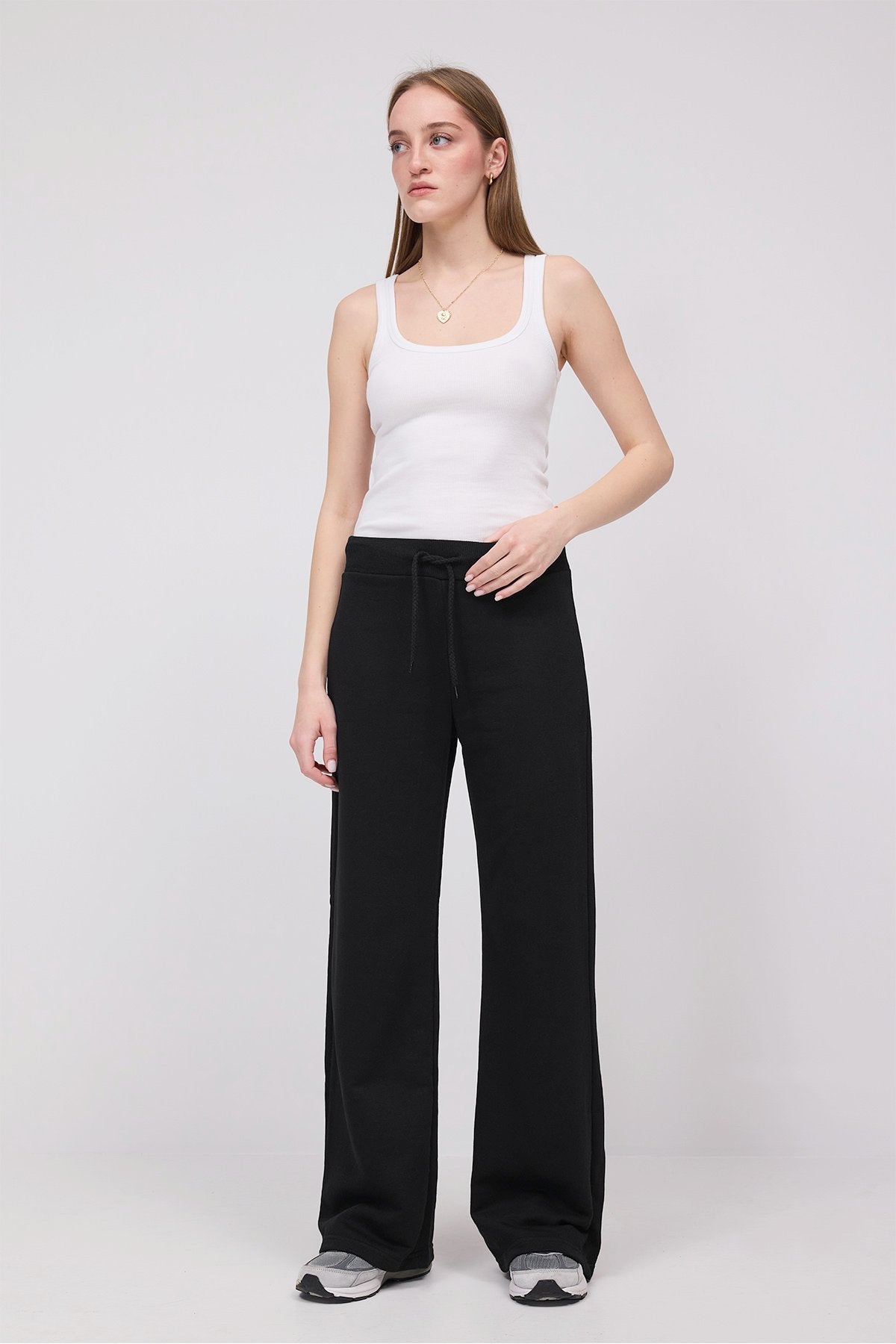 Black_Elastic-Waist-Wide-Leg-Sweatpants-addax