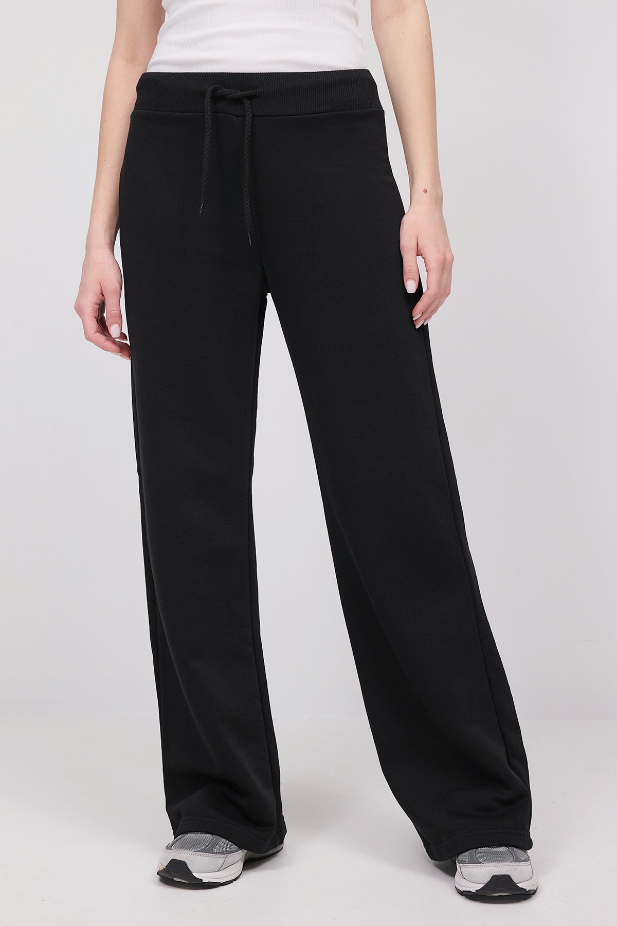 Black_Elastic-Waist-Wide-Leg-Sweatpants-addax