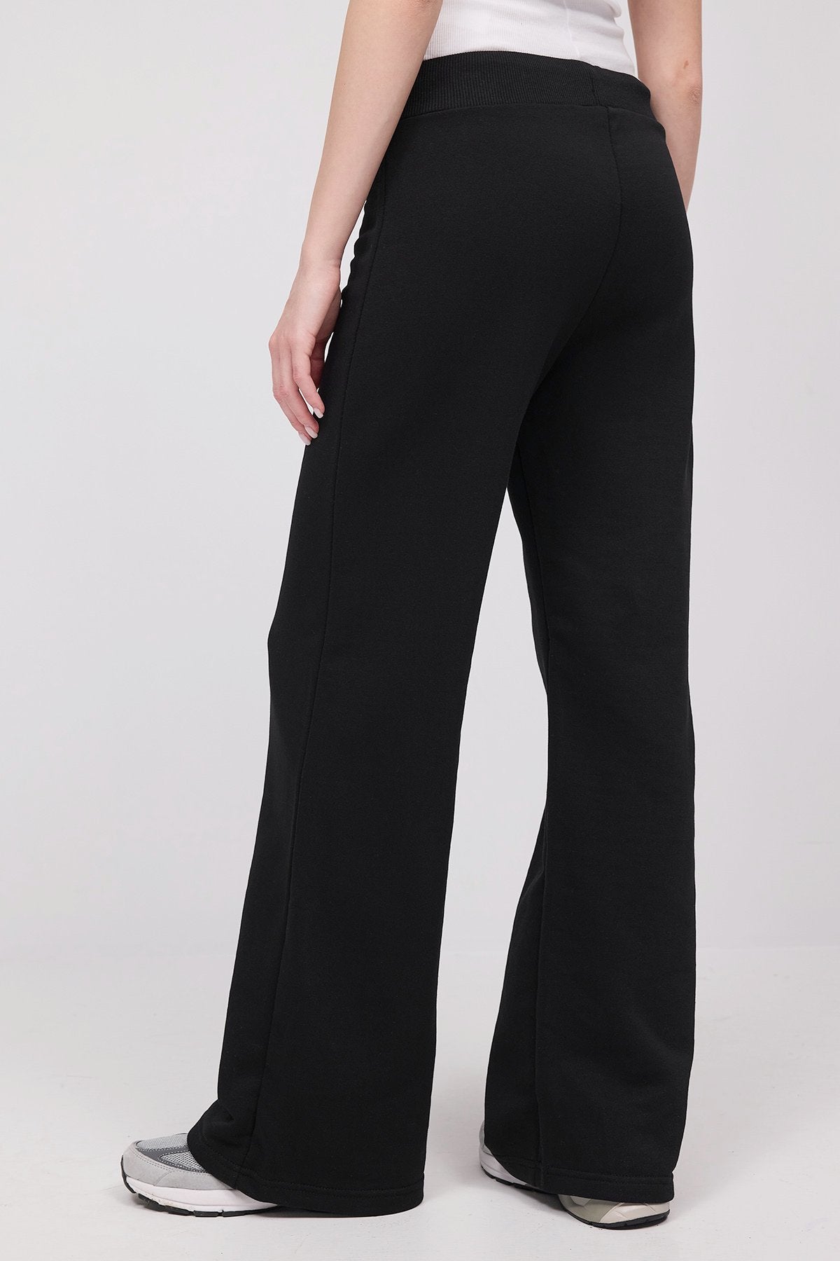 Black_Elastic-Waist-Wide-Leg-Sweatpants-addax
