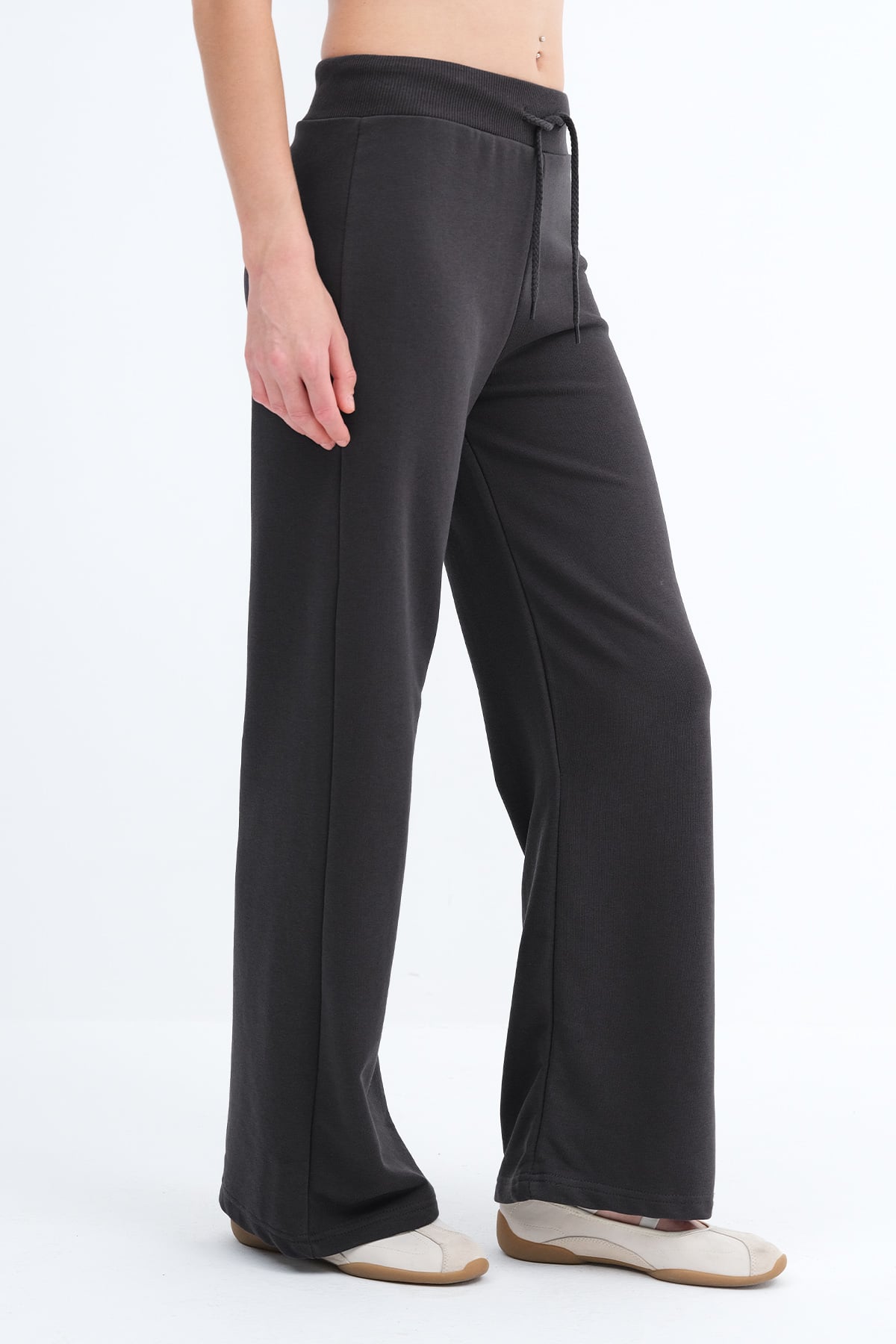 Charcoal_Elastic-Waist-Wide-Leg-Sweatpants-addax